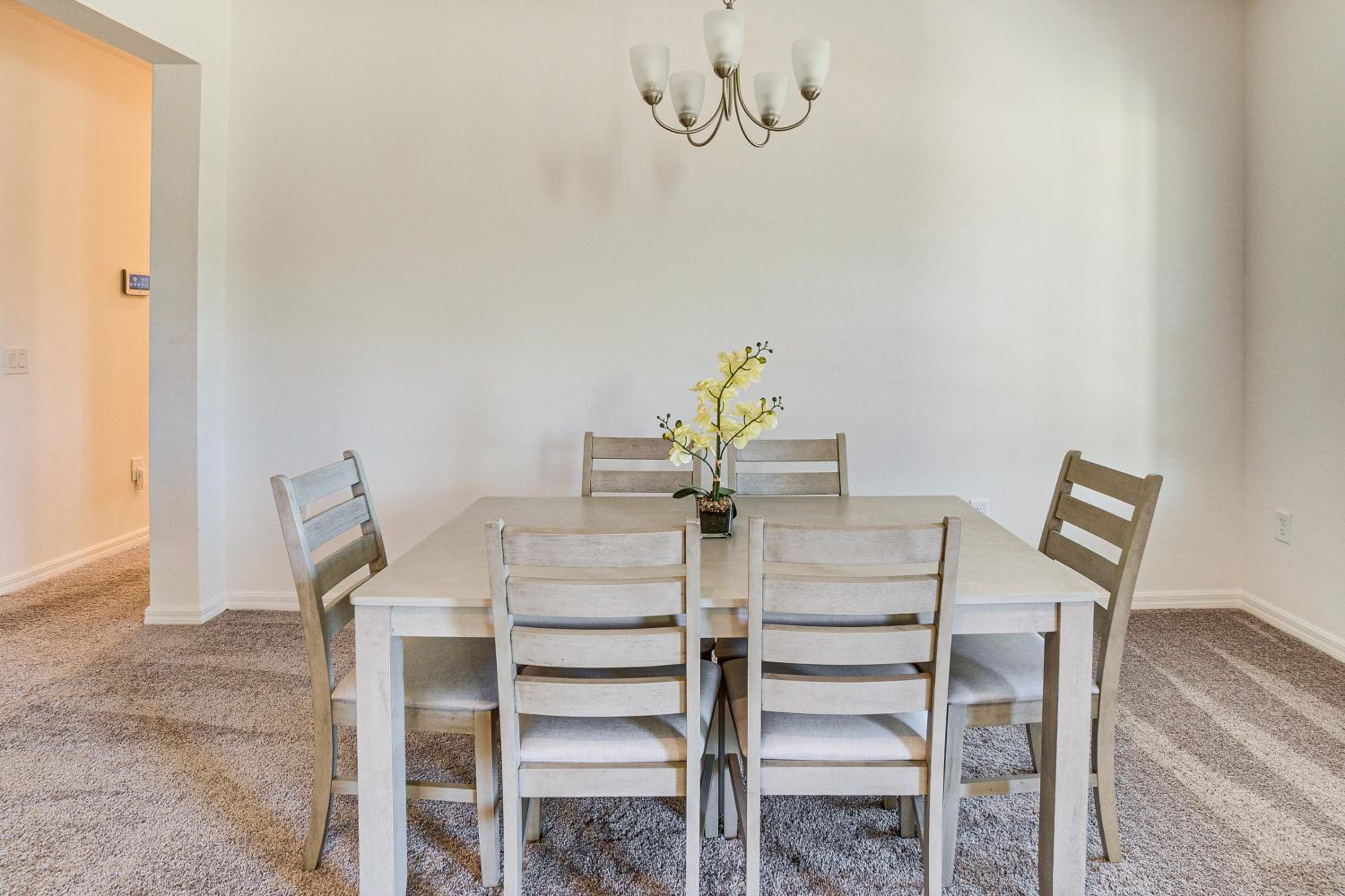 Family Home 7 Mi to Fort Charlotte Beach Park!