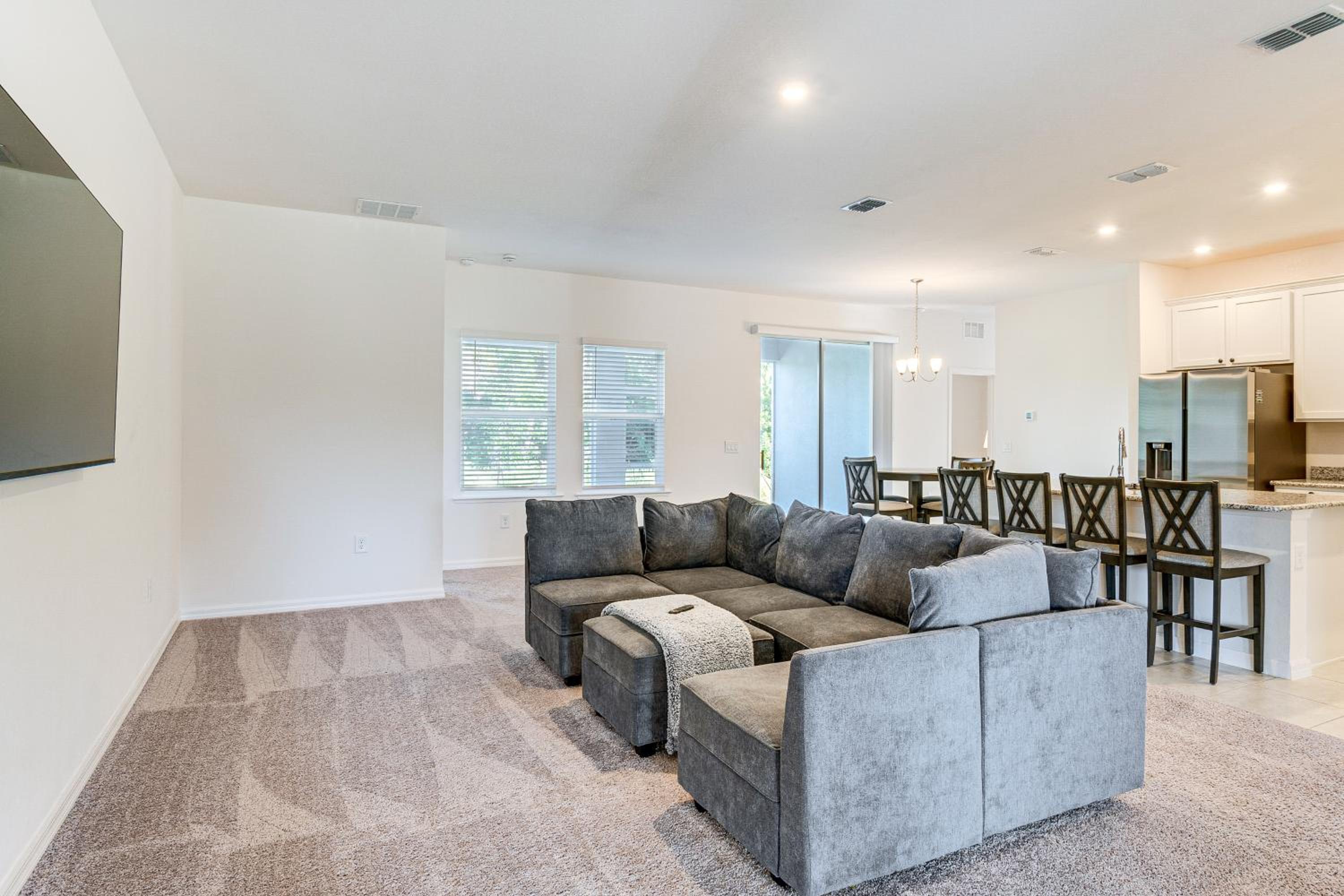 Family Home 7 Mi to Fort Charlotte Beach Park!