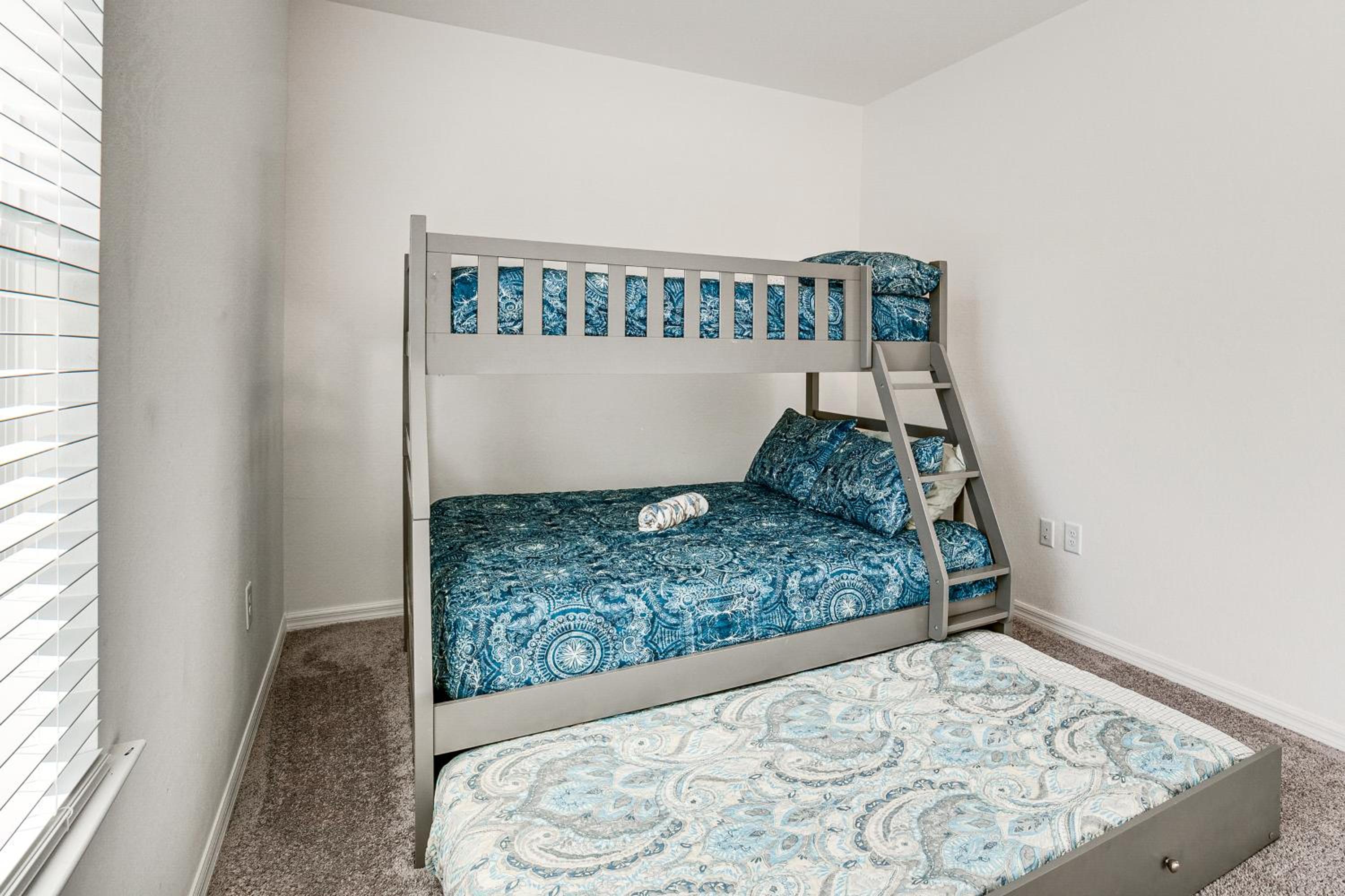 Family Home 7 Mi to Fort Charlotte Beach Park!