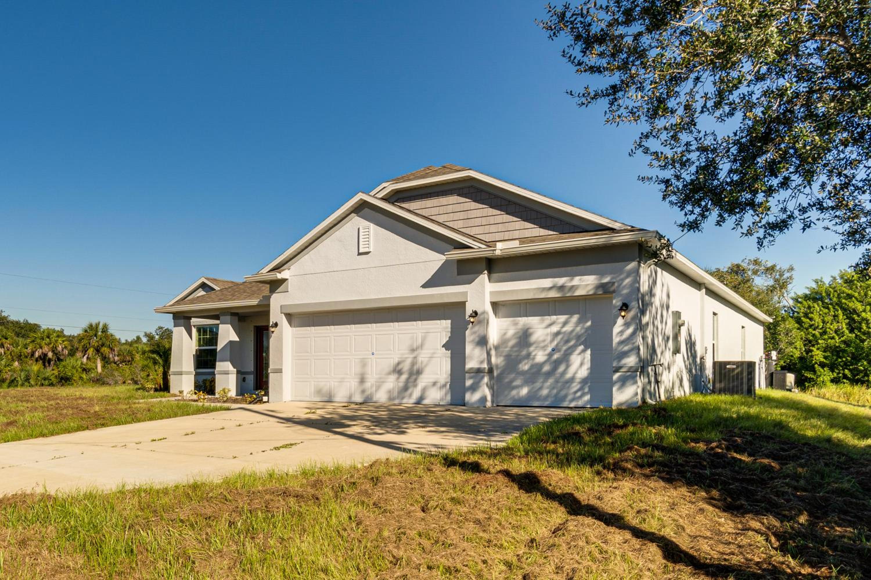 Family Home 7 Mi to Fort Charlotte Beach Park!