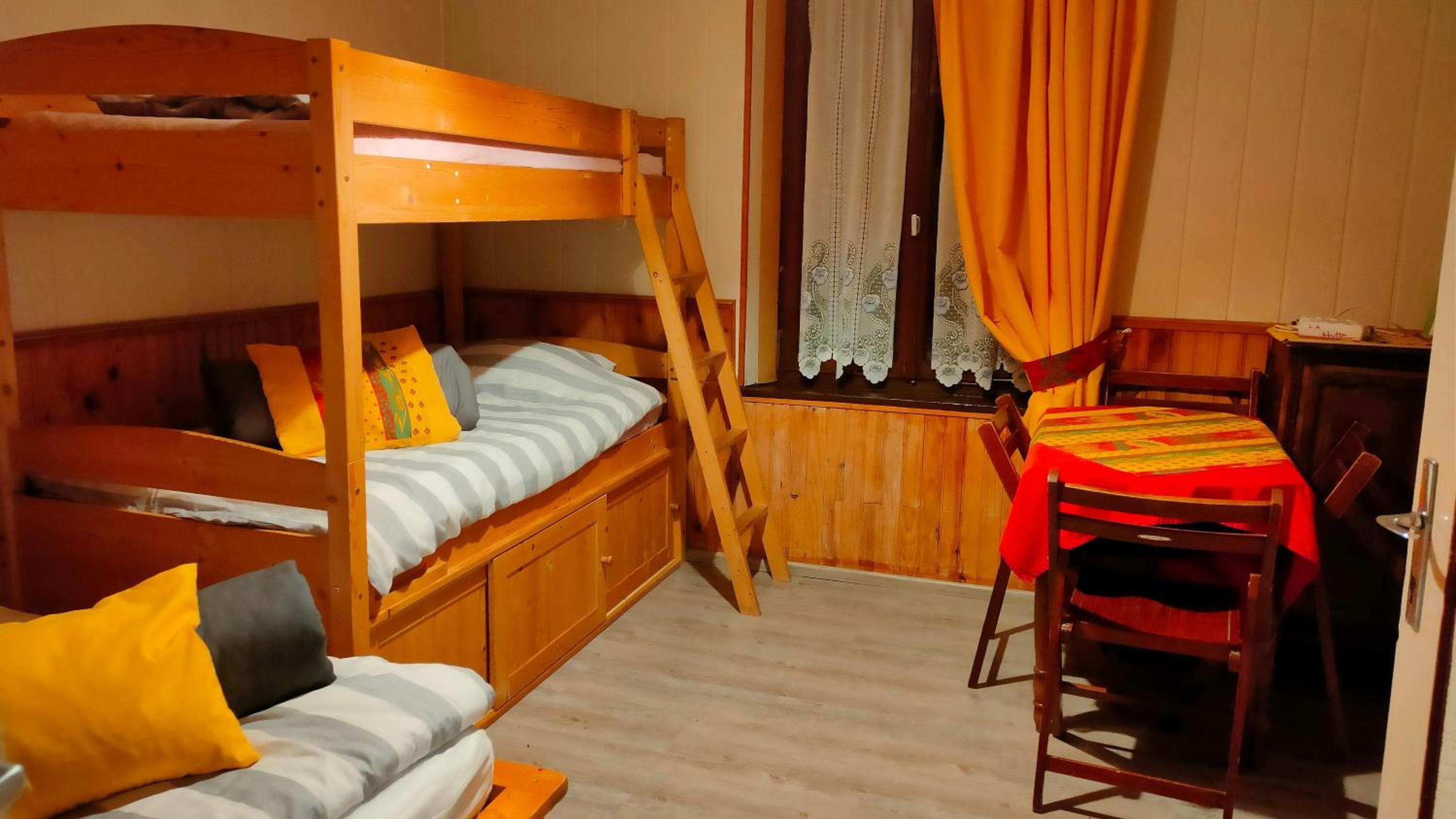 Gîte spacieux à 2 km des pistes de ski