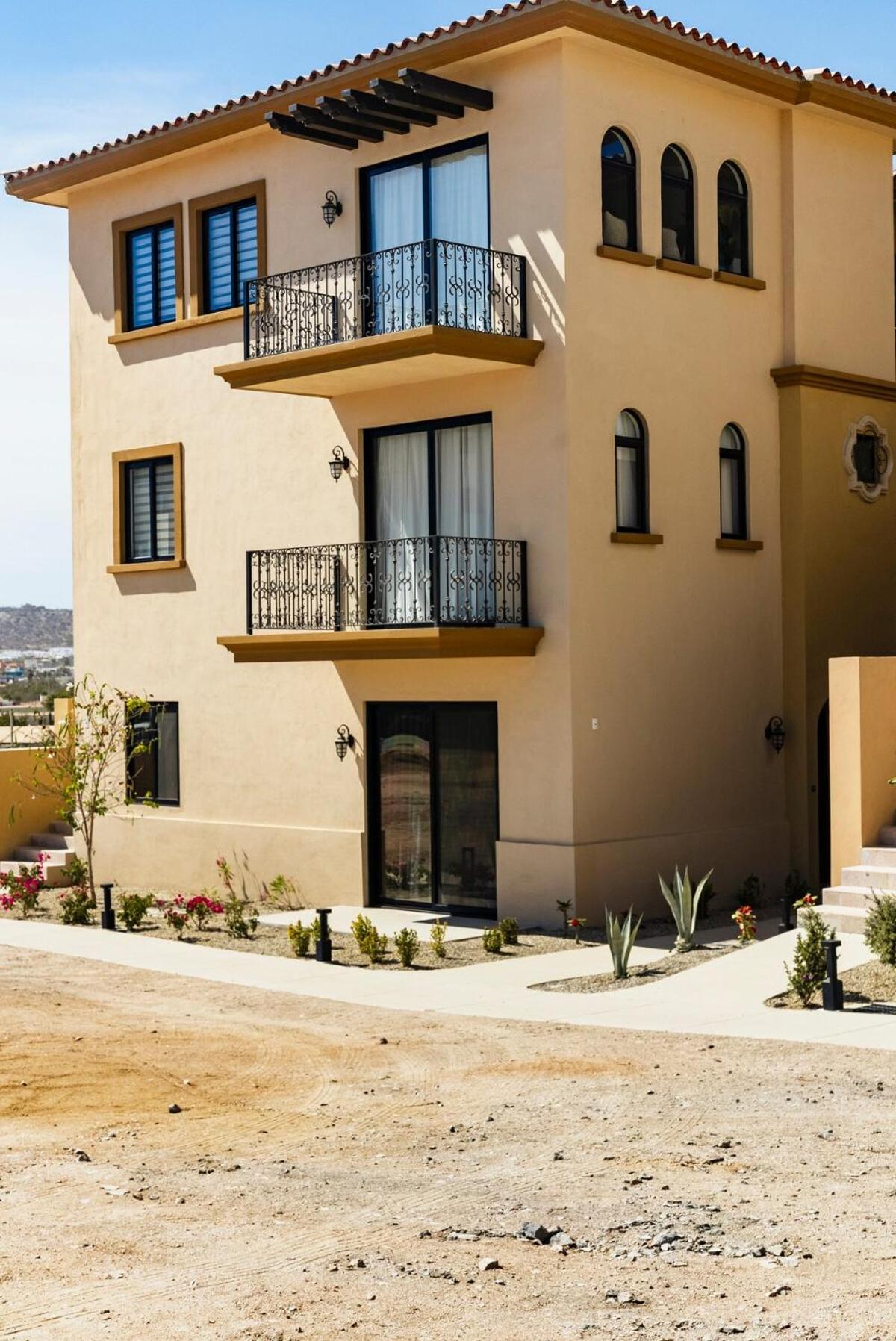 Inviting 2BR Condo in Mavila Resort at Quivira