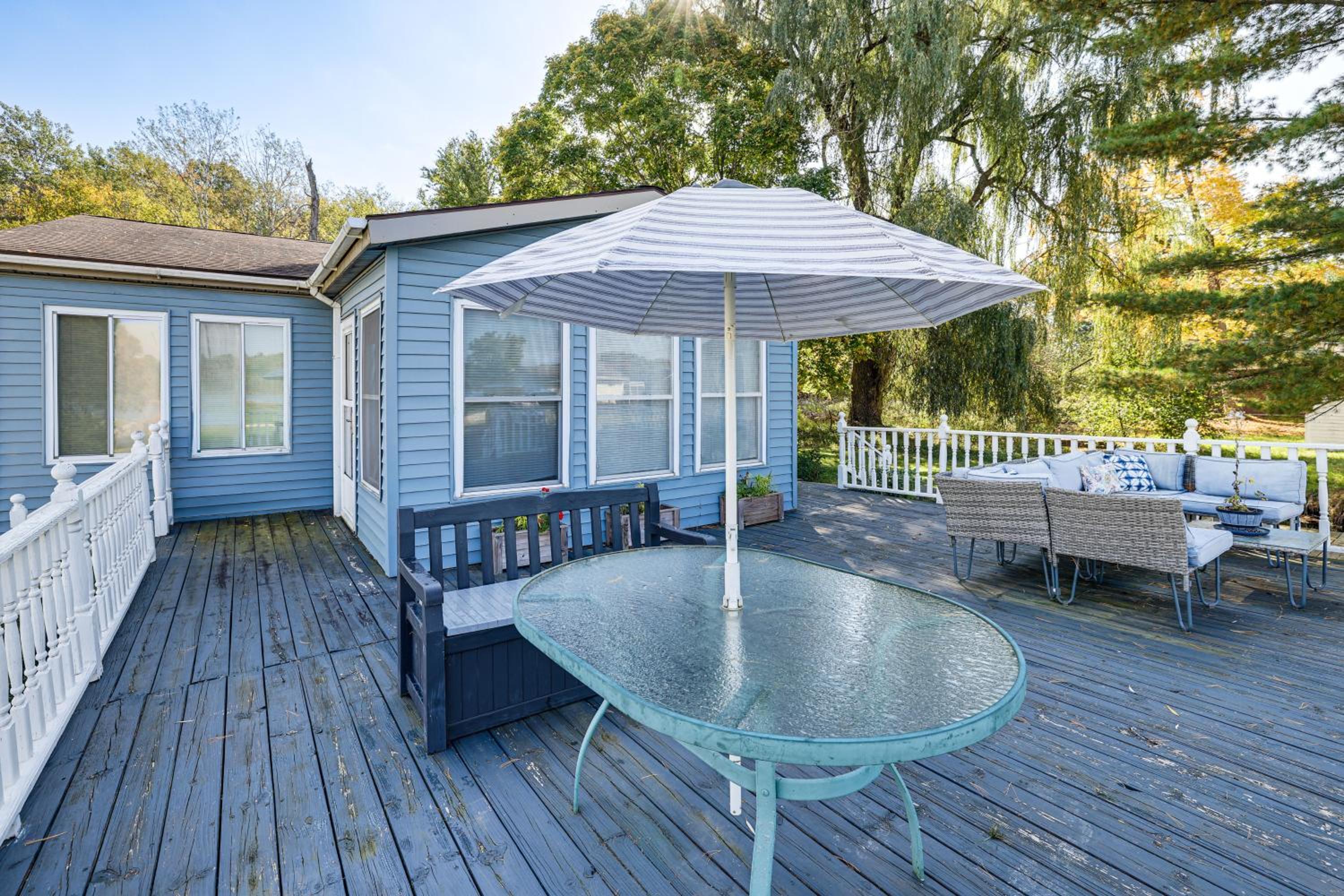 Todd Lake Access with Dock Across the Street!