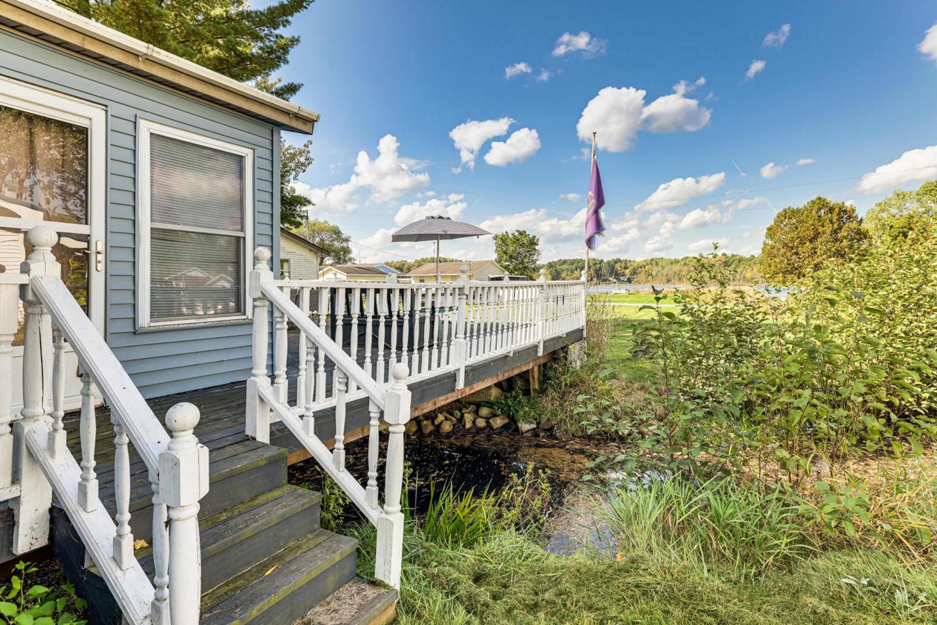 Todd Lake Access with Dock Across the Street!