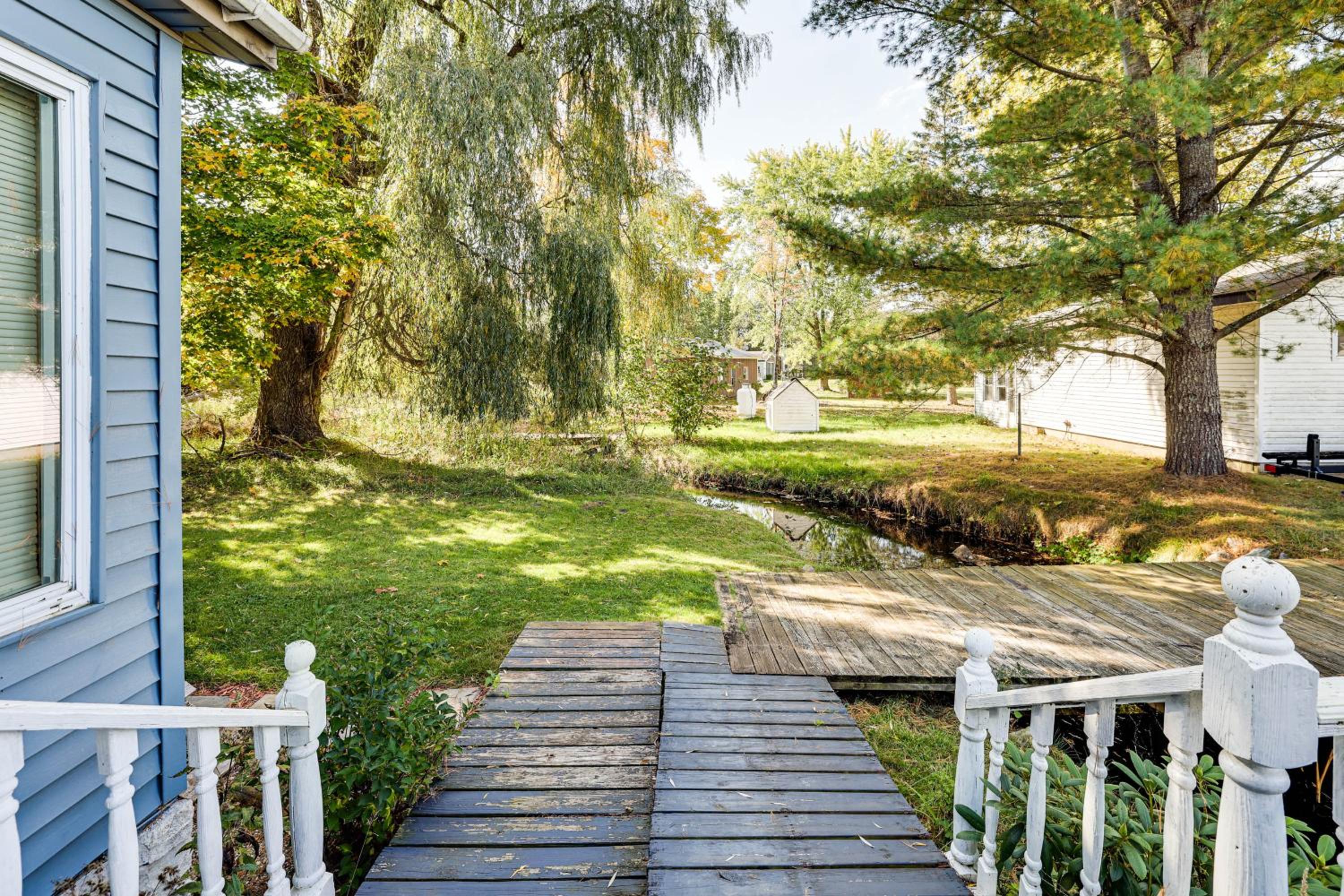 Todd Lake Access with Dock Across the Street!