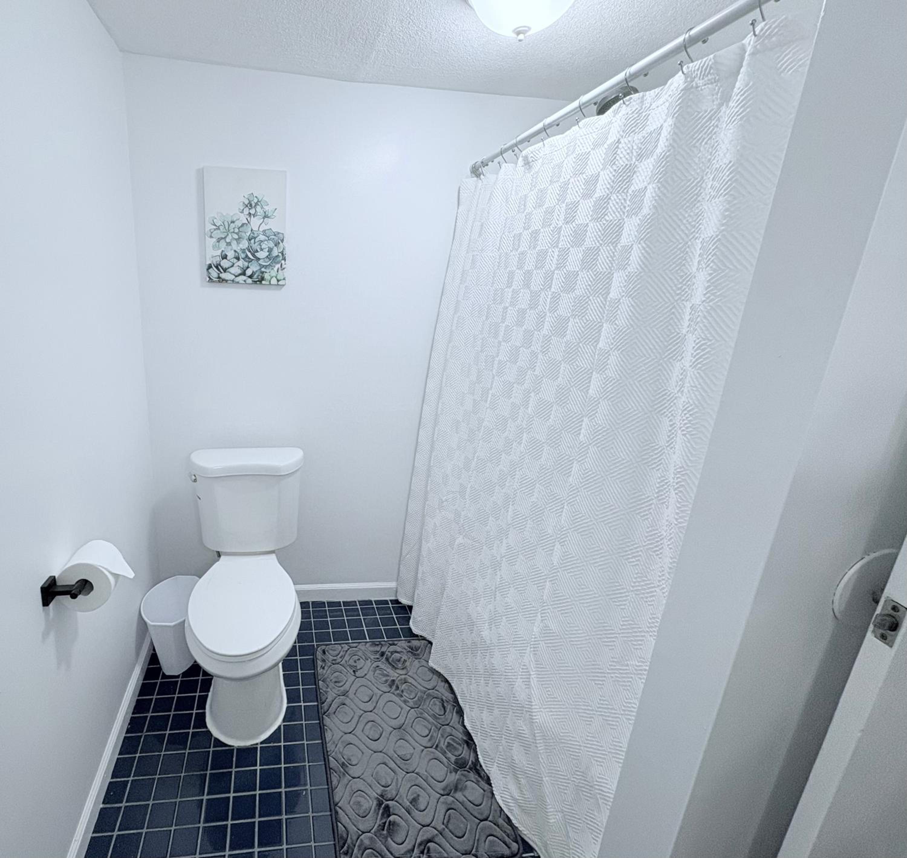 Peaceful King House - Gift for 3-night stays!
