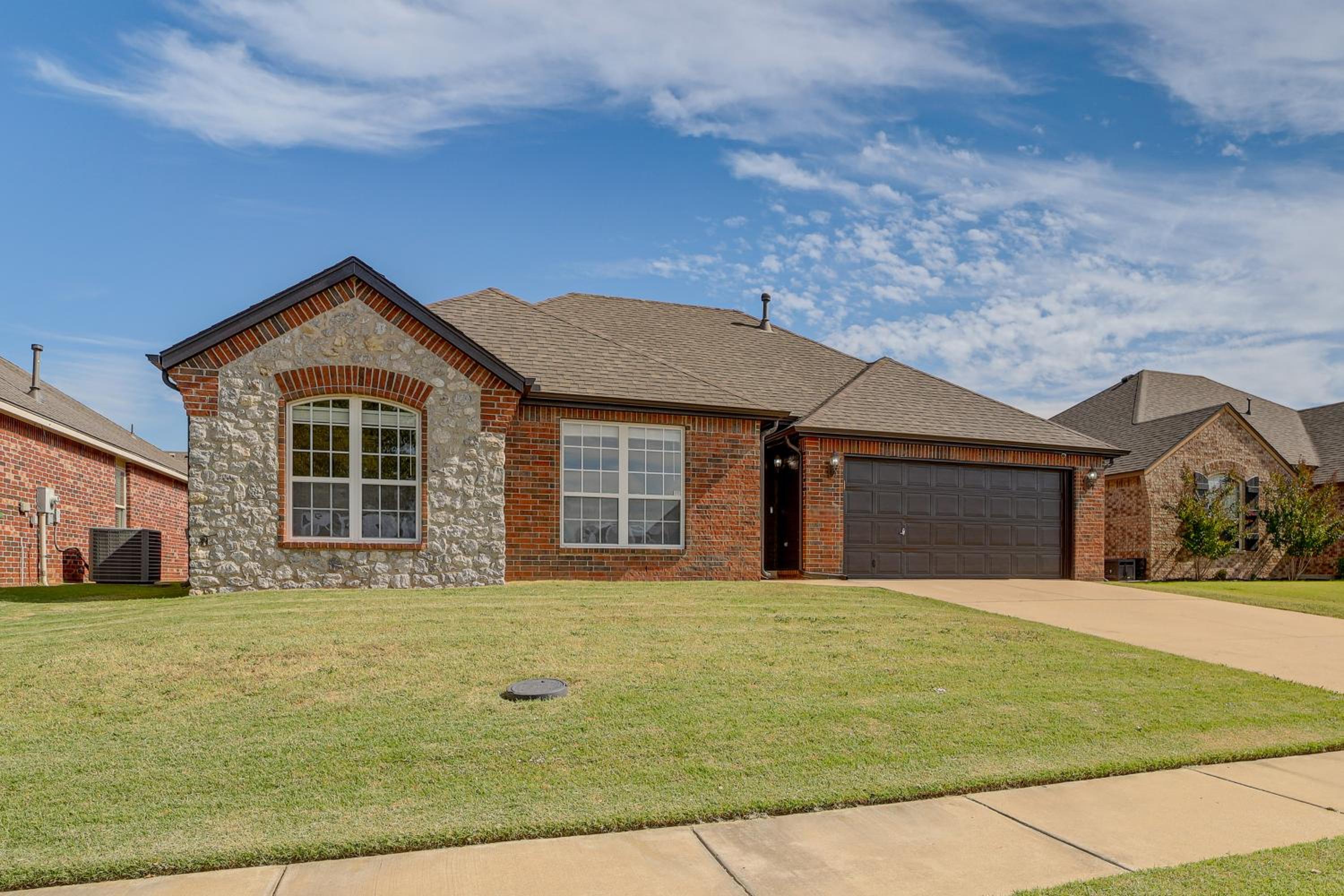 Pool Access Newly Remodeled House in Broken Arrow