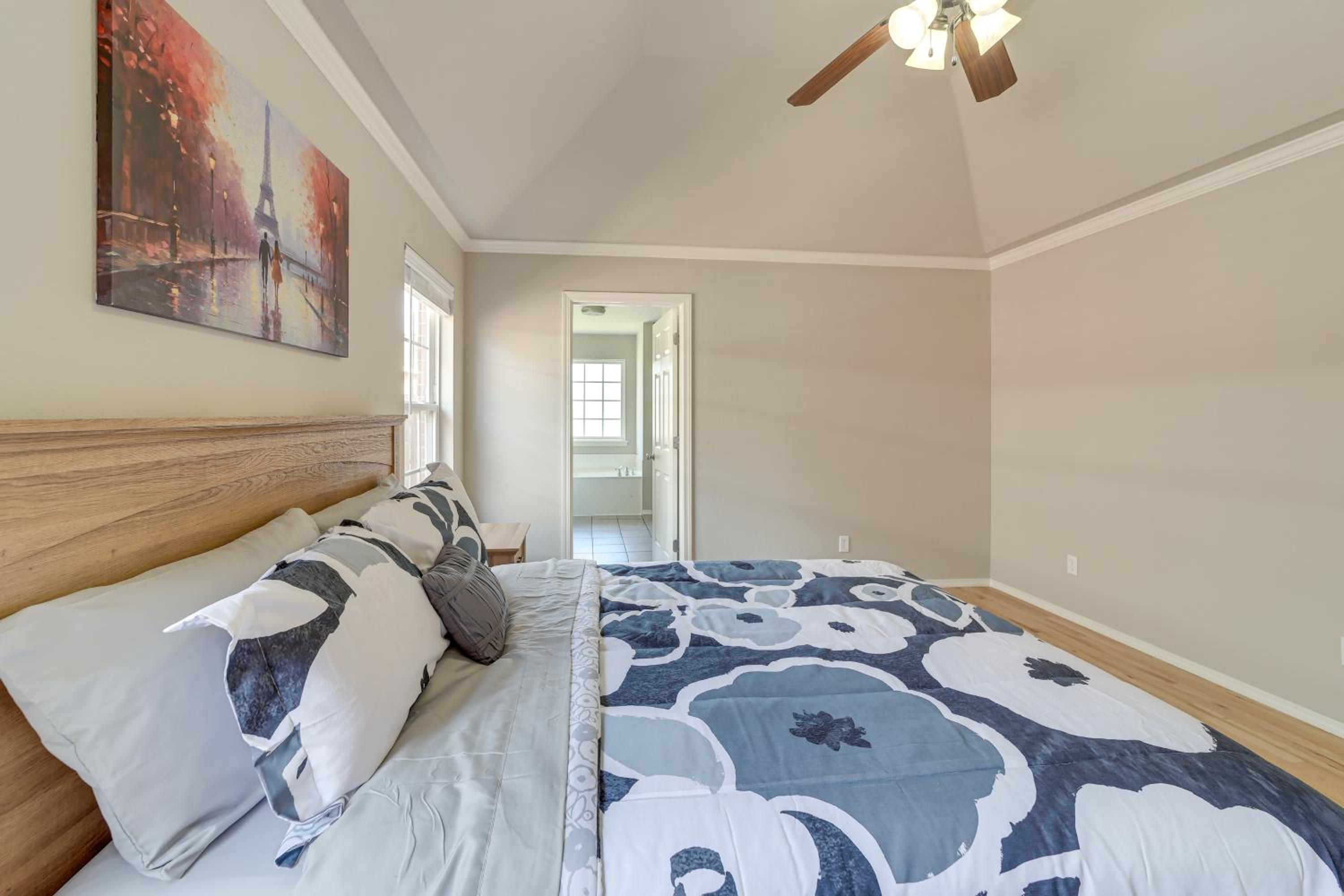 Pool Access Newly Remodeled House in Broken Arrow