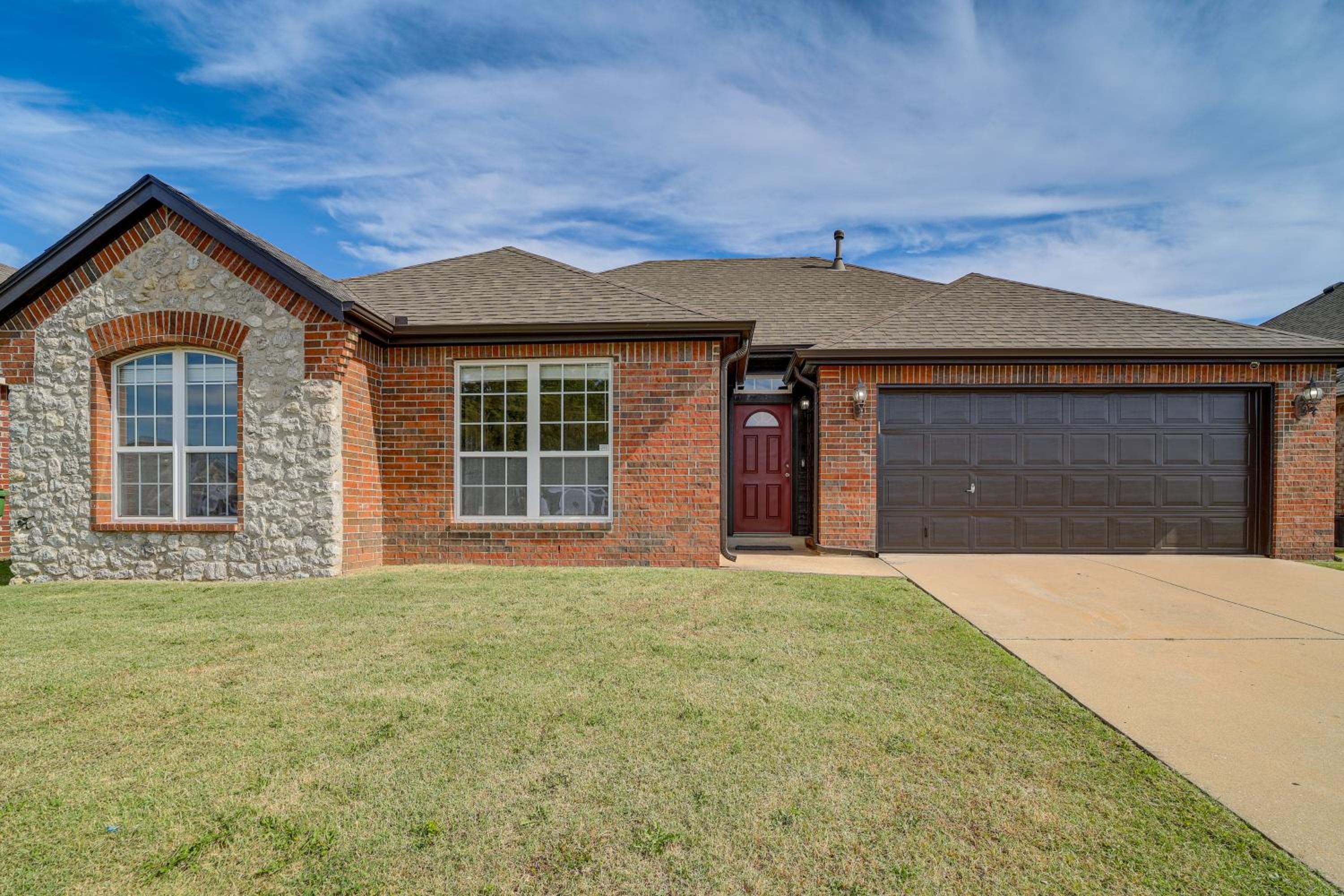 Pool Access Newly Remodeled House in Broken Arrow