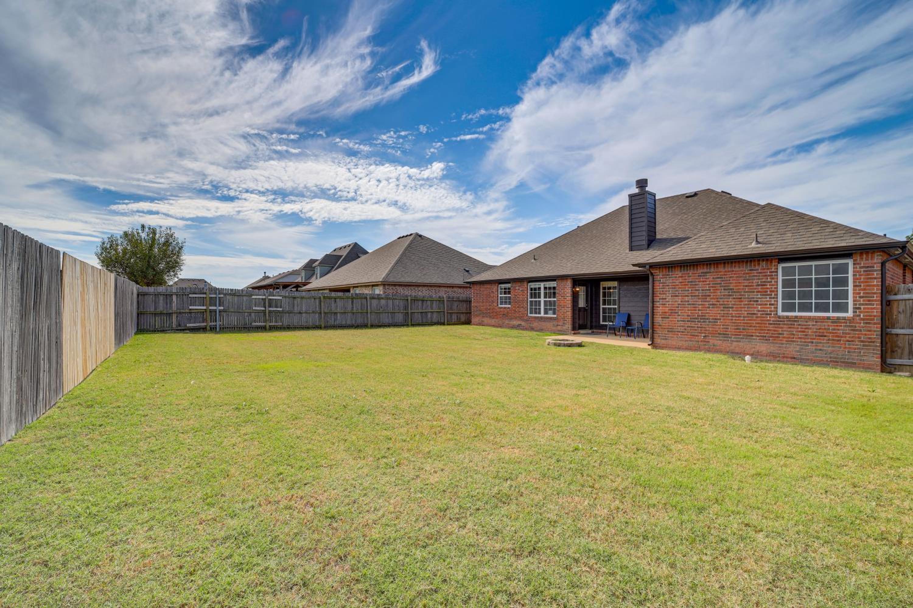 Pool Access Newly Remodeled House in Broken Arrow
