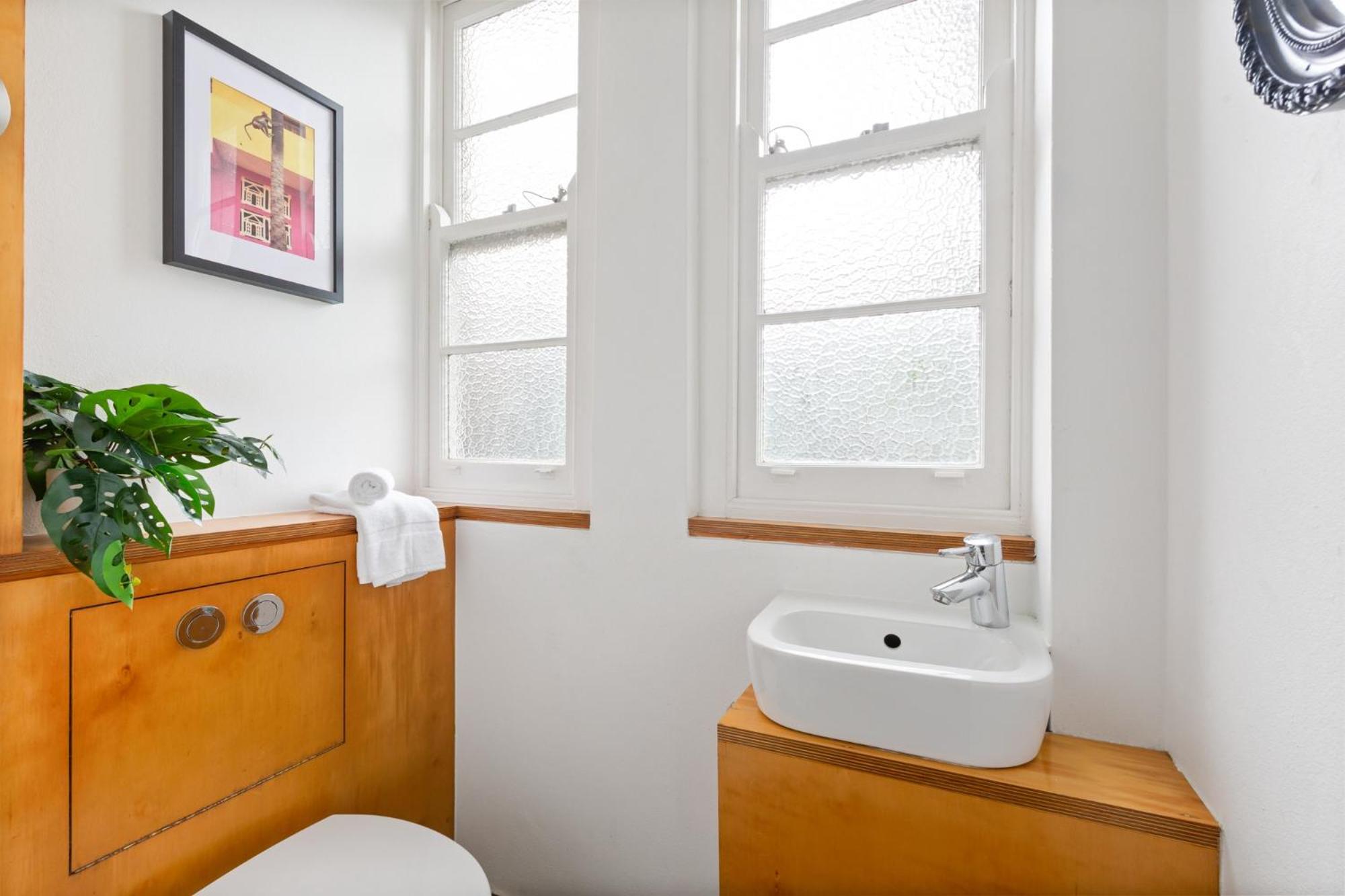 Spacious 3-Bed Home in Princeton Pearl Double Bay