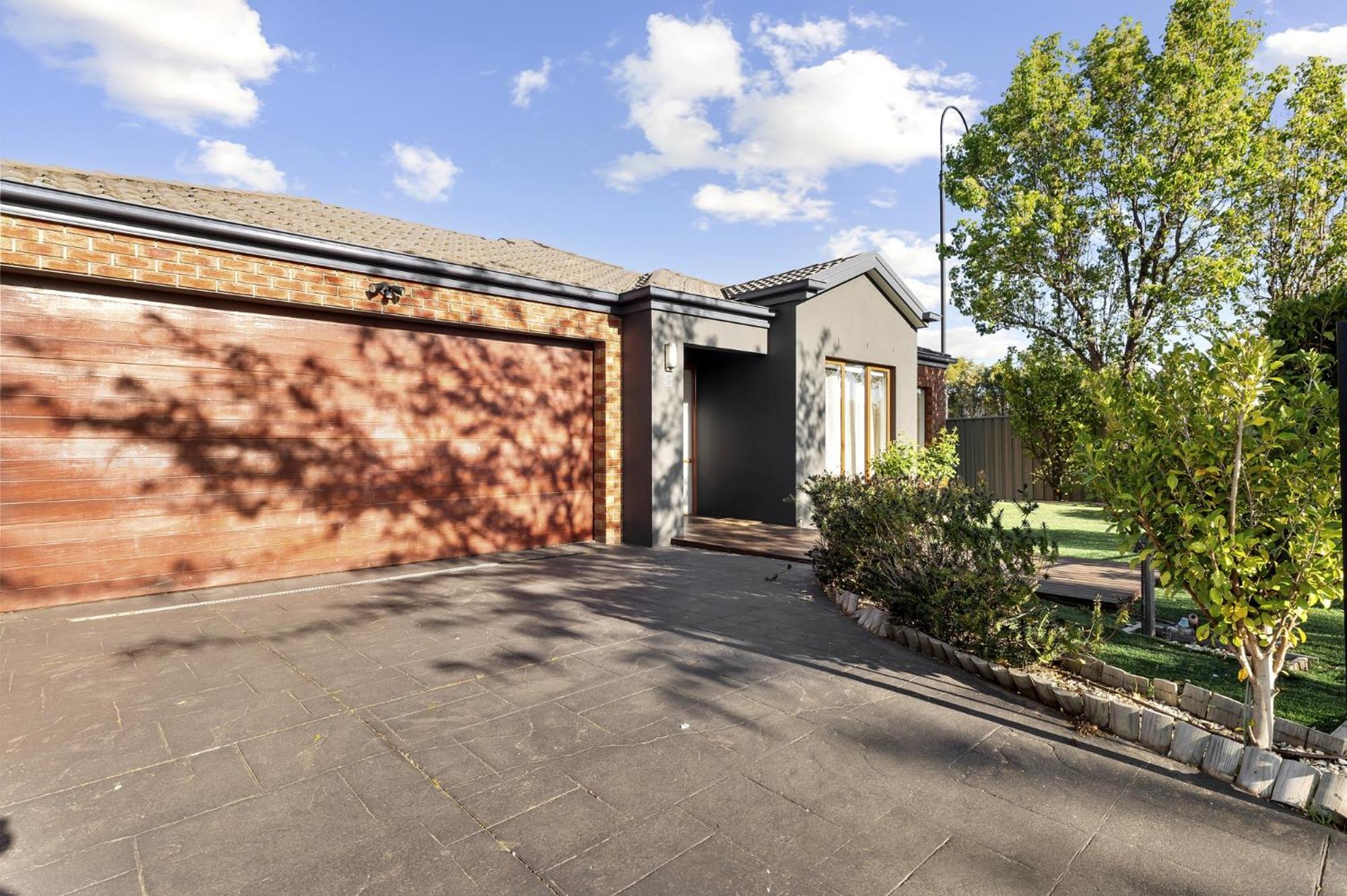 Family Escape with Private Courtyard
