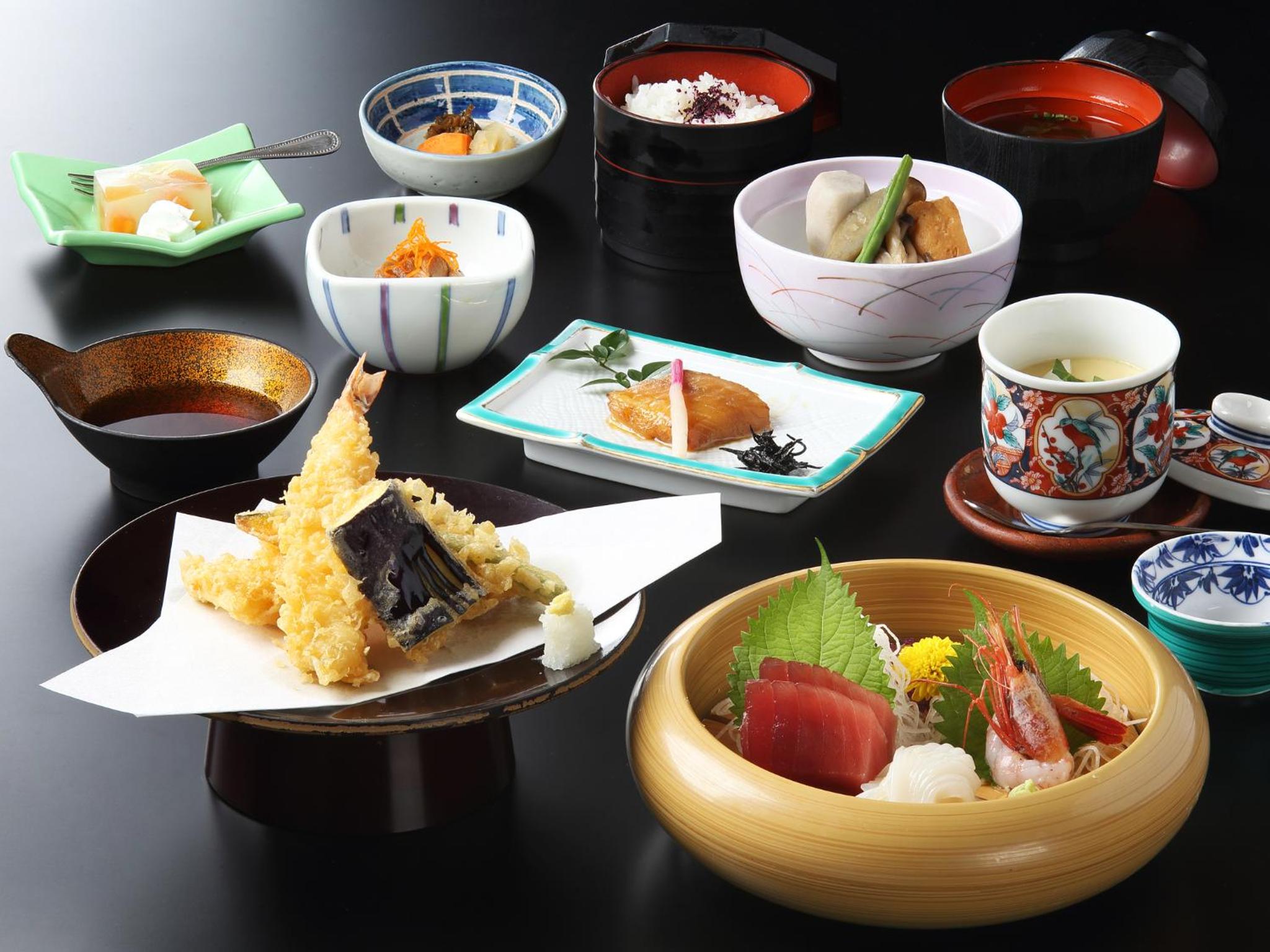 Hakonenomori Okada