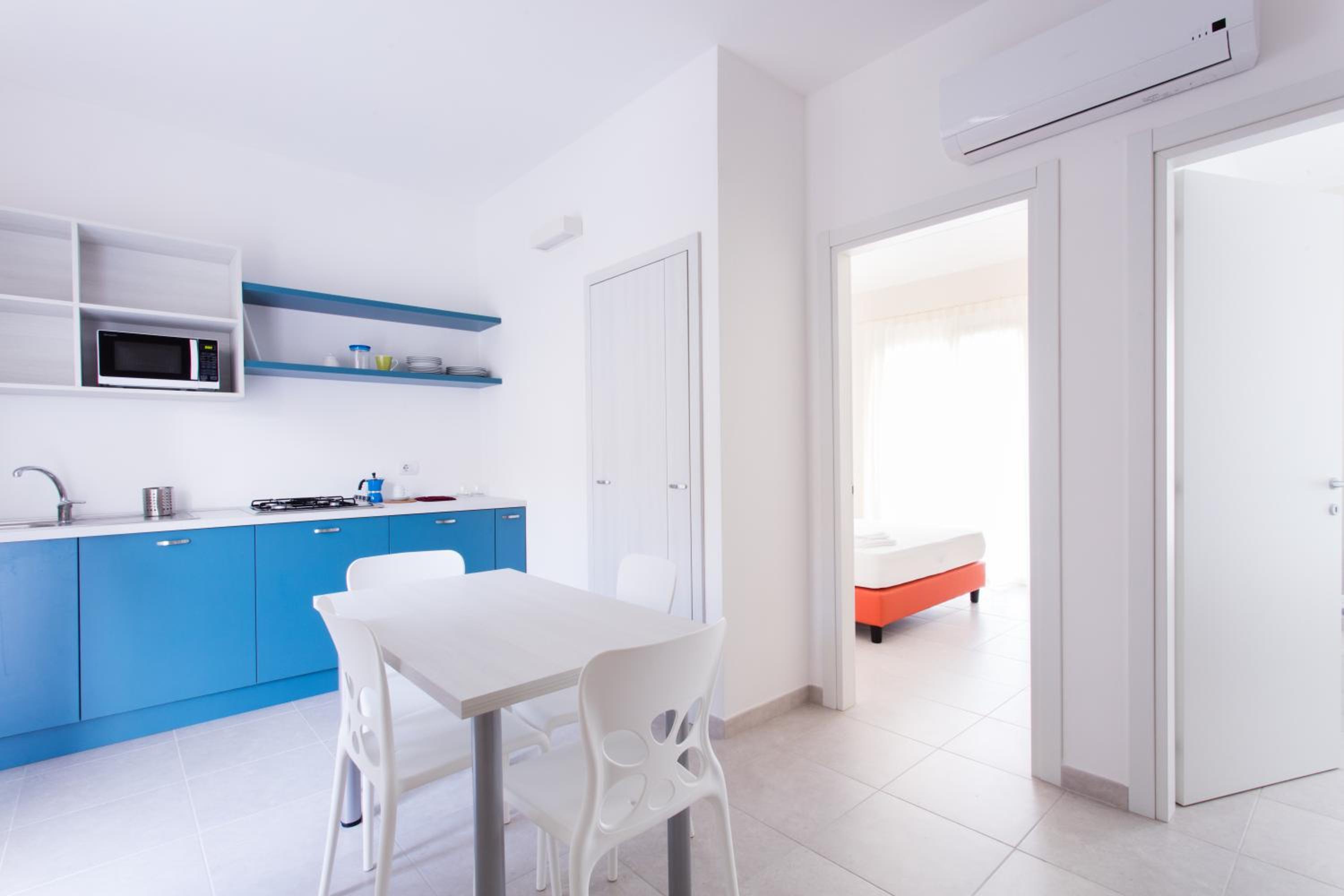 Luna Minoica Suites and Apartments