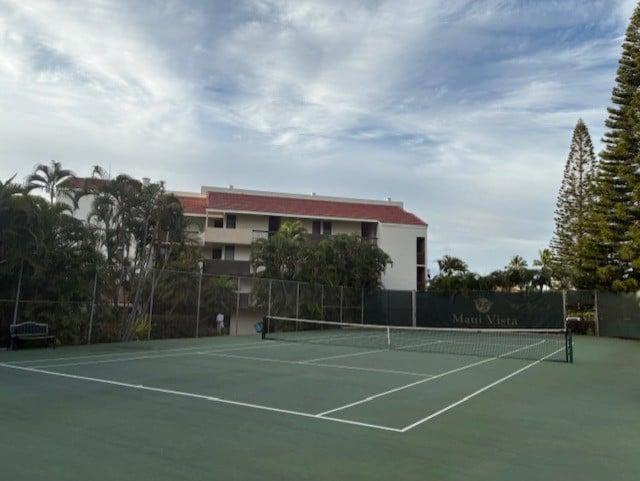 Maui Vista 1106 · MV 1106 Updated 1BD Condo Steps from Beach Poo