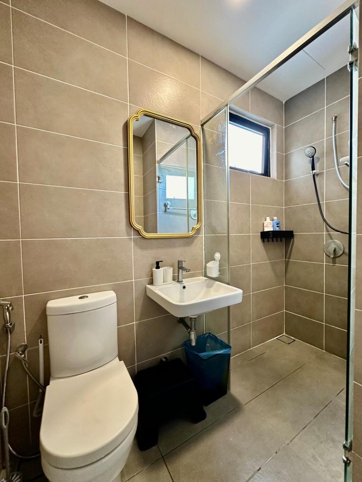 Rare D Pristine 4 bedroom condo opp Legoland, medini mall and gleneagles hospital