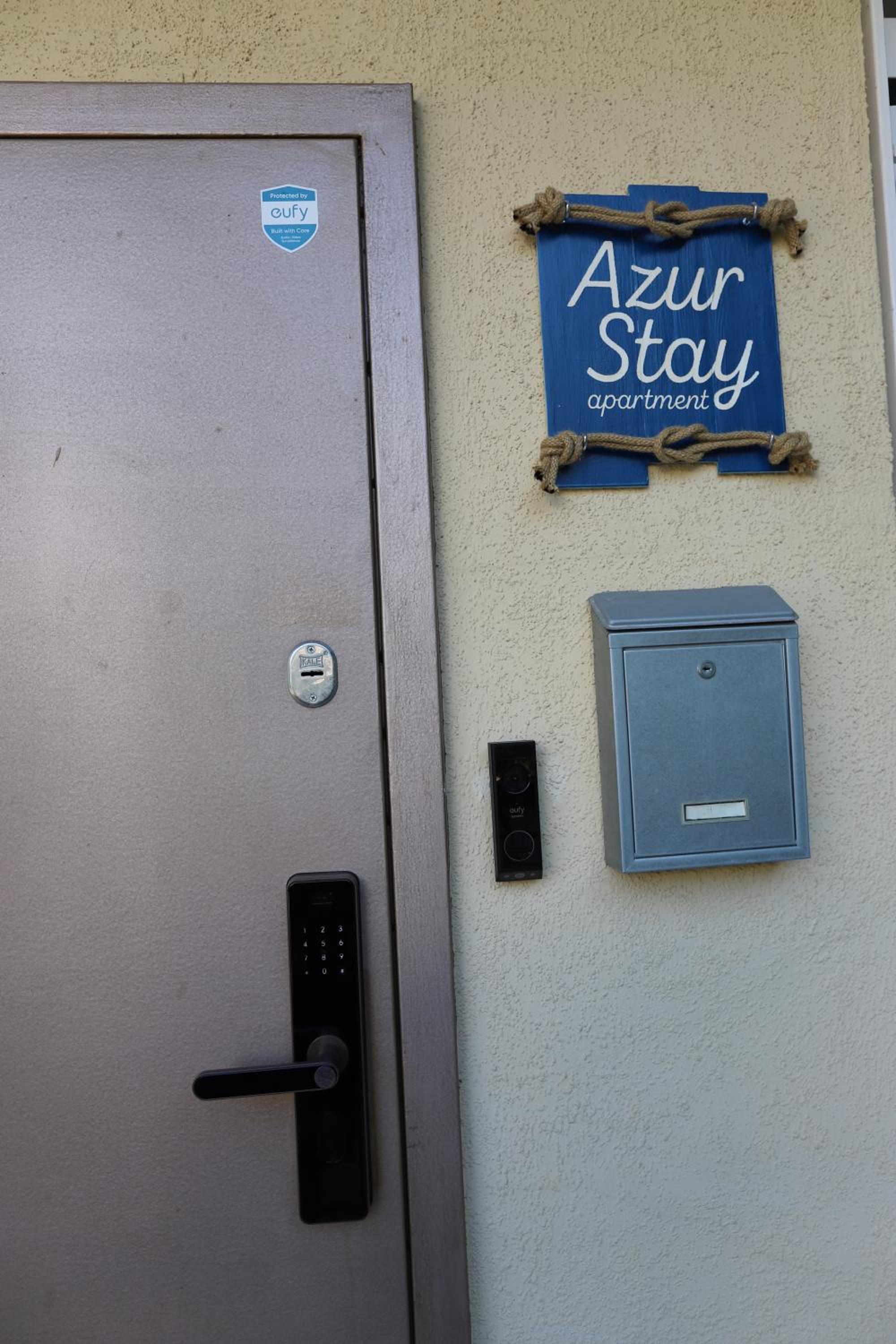 Azur Stay Burgas - self check-in and 2 bikes