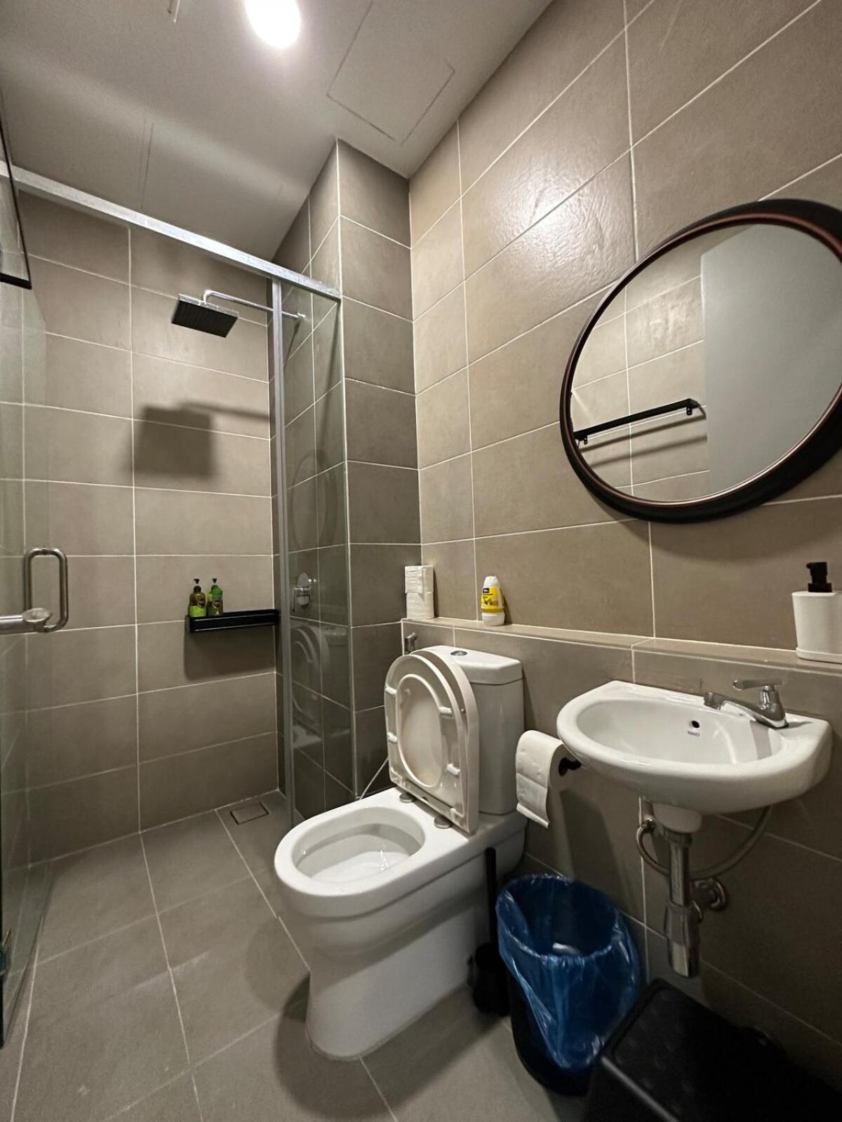 D Pristine 4 bedder apartment 2325 opp legoland