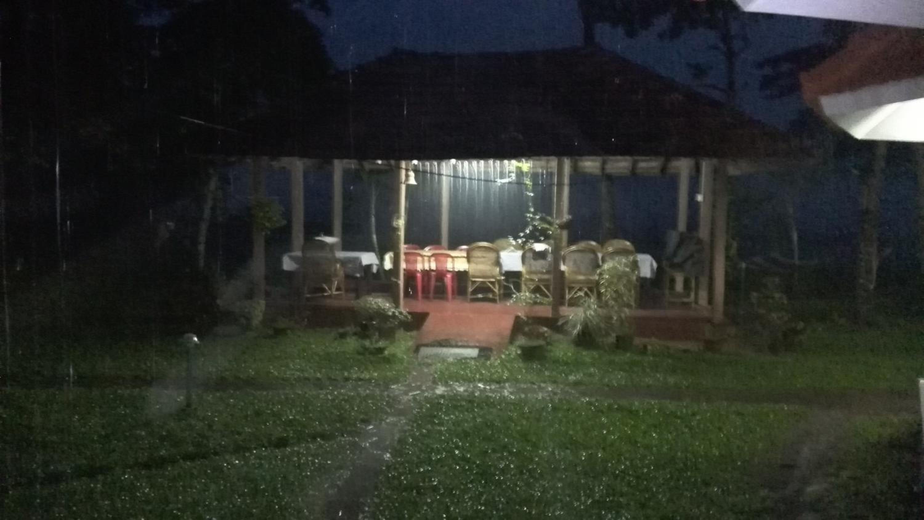 Lovedale Lakeside Homestay