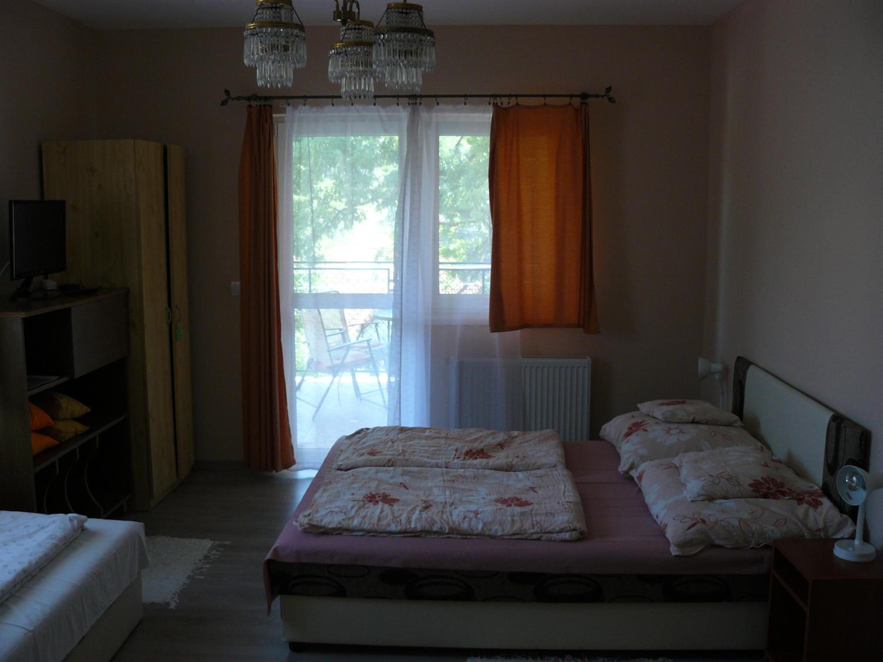 Photo 53