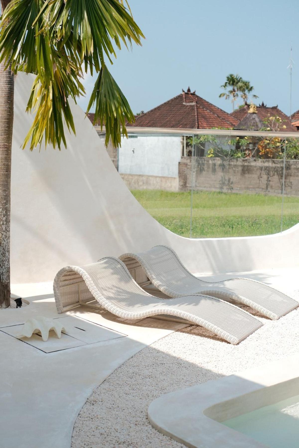 Celina - 2BR Private Pool Mediterranean Villa near Canggu