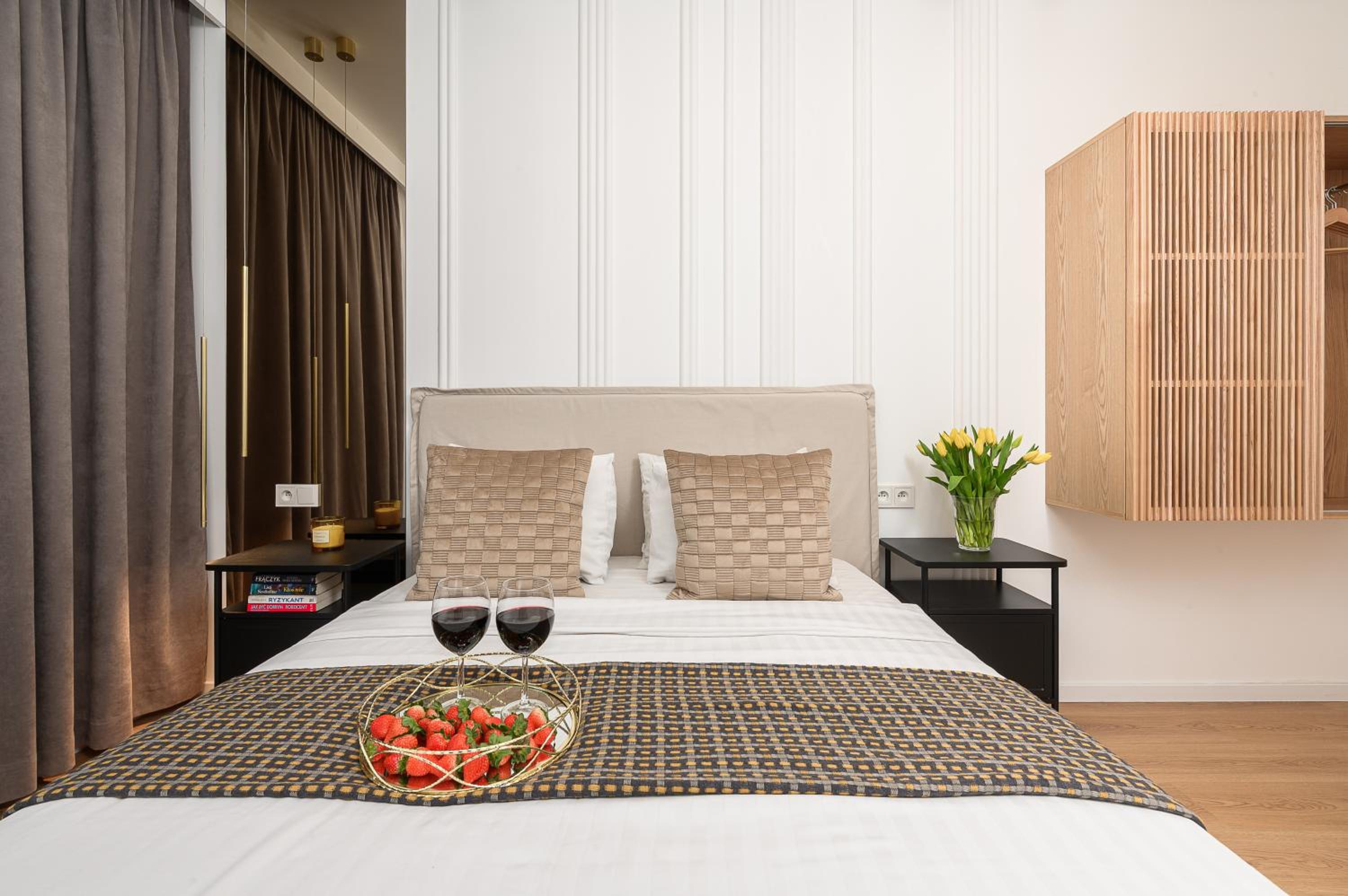 Lumina luxury 4-rooms apart with parking