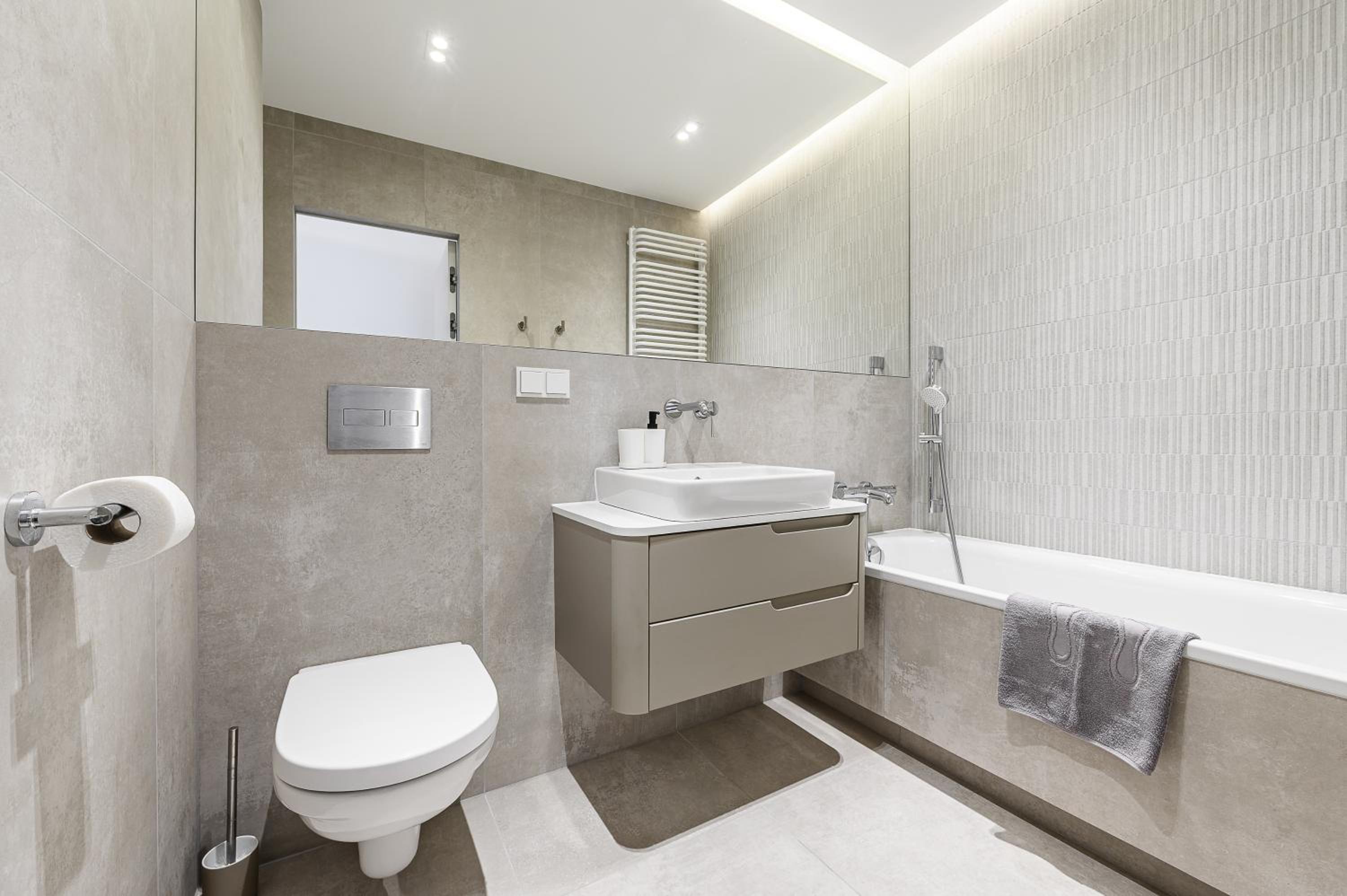 Lumina luxury 4-rooms apart with parking