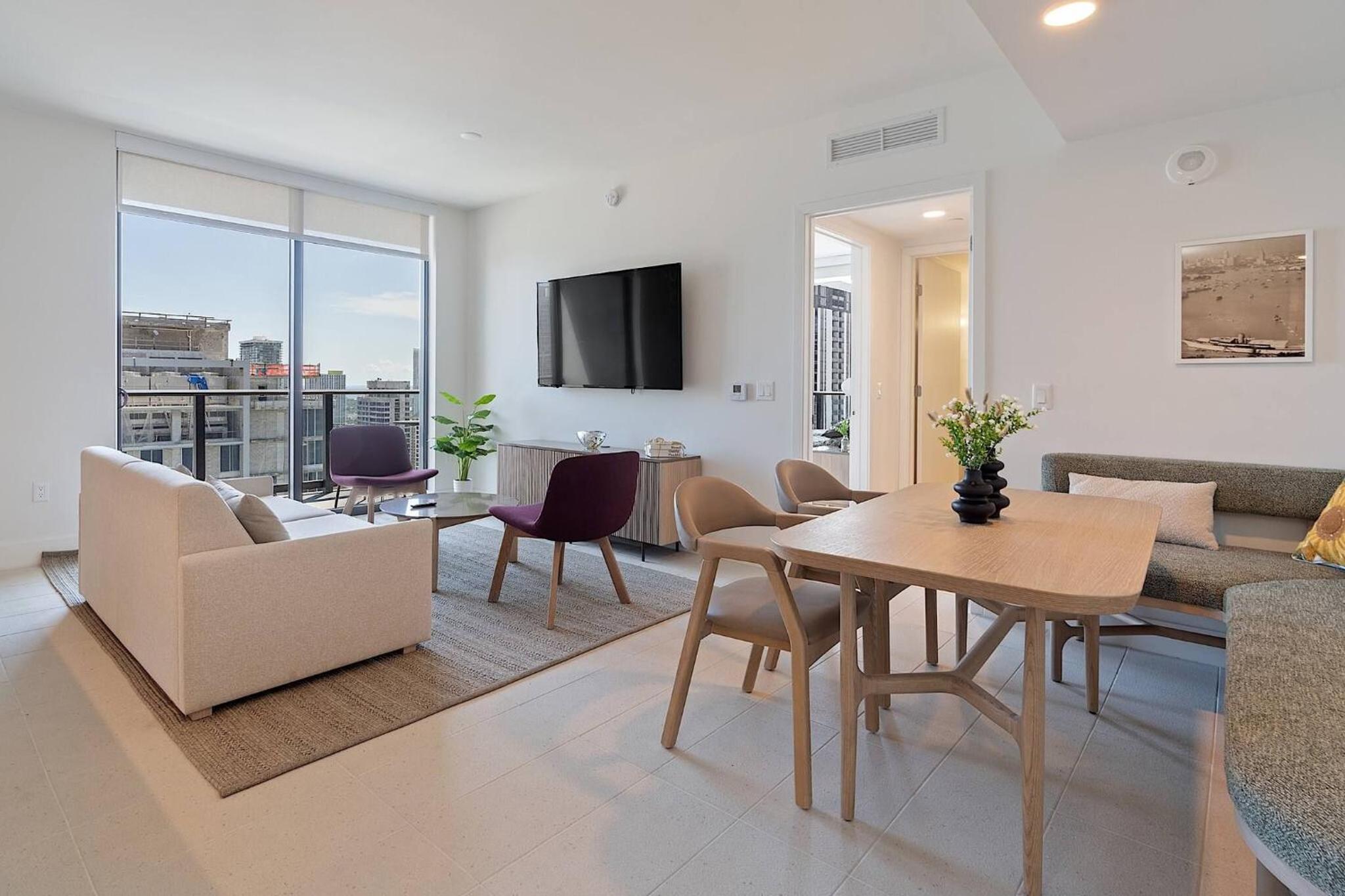 Luxury Corner 2BDCity Bay ViewsAmazing Sunsets
