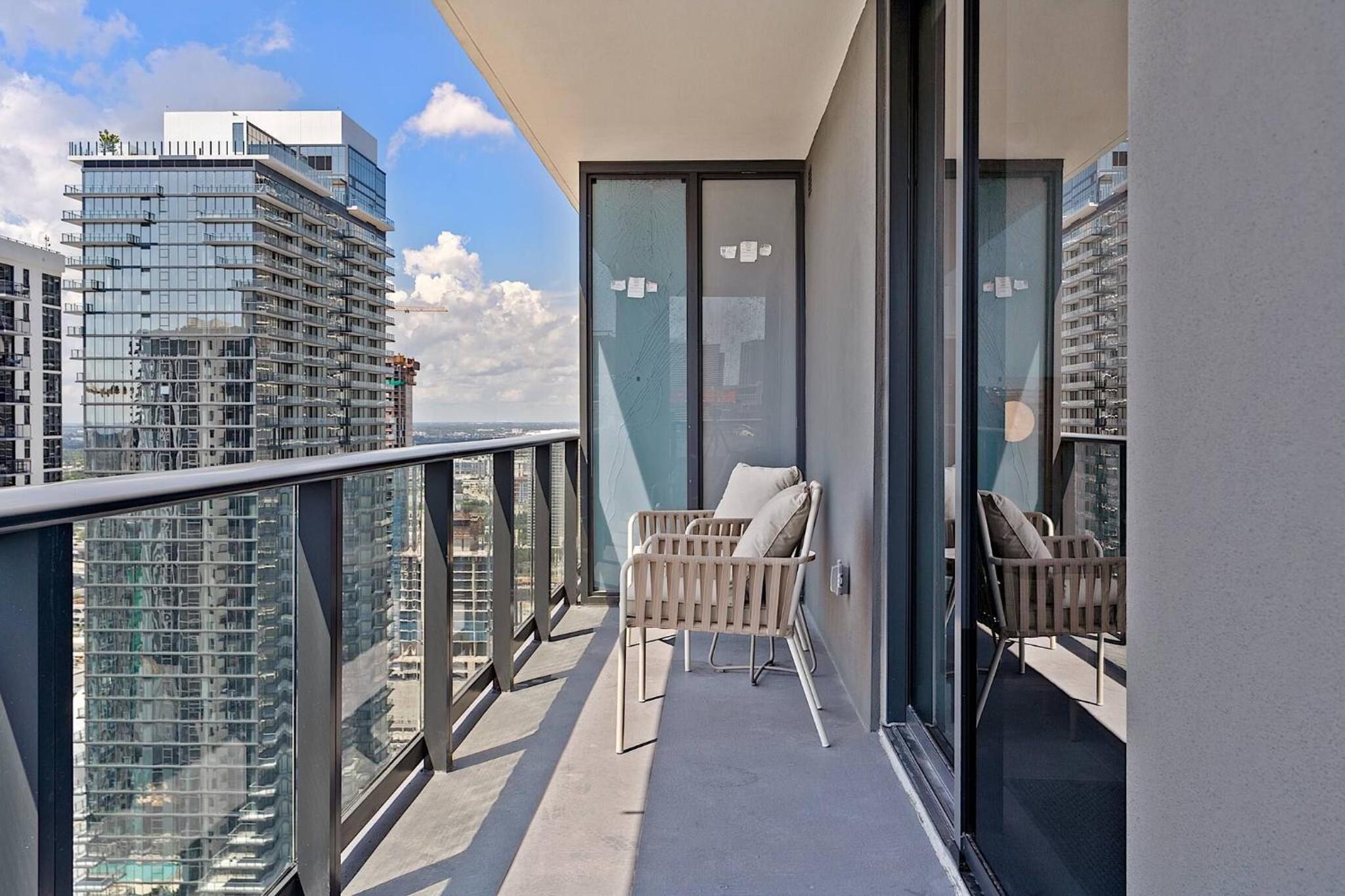 Luxury Corner 2BDCity Bay ViewsAmazing Sunsets