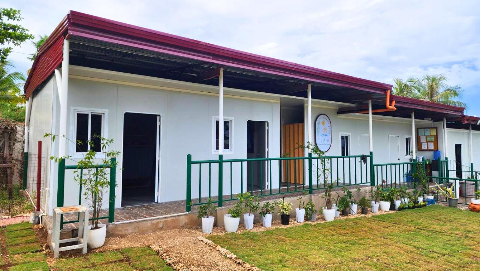 Tez's Backpacking Lodge