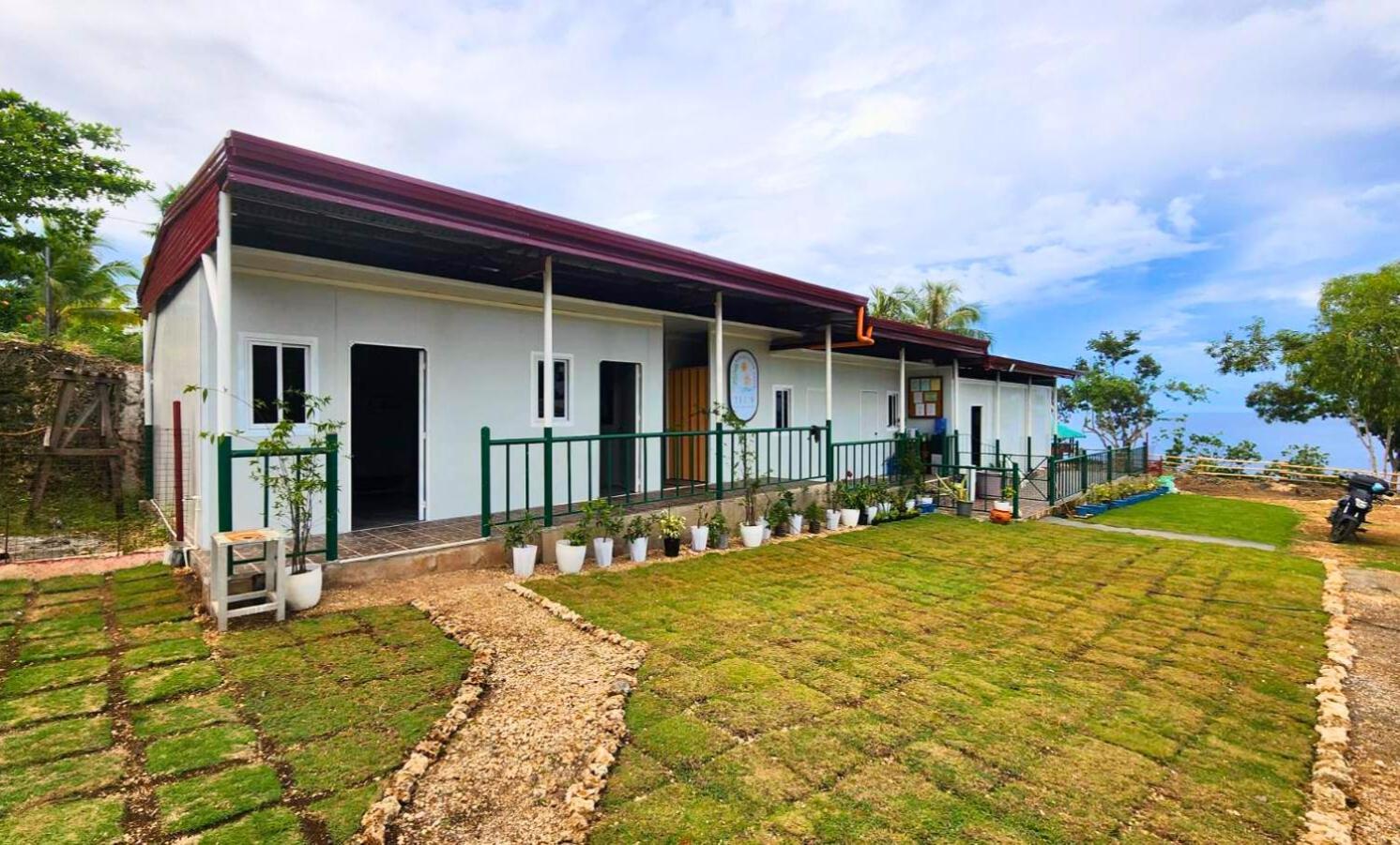 Tez's Backpacking Lodge