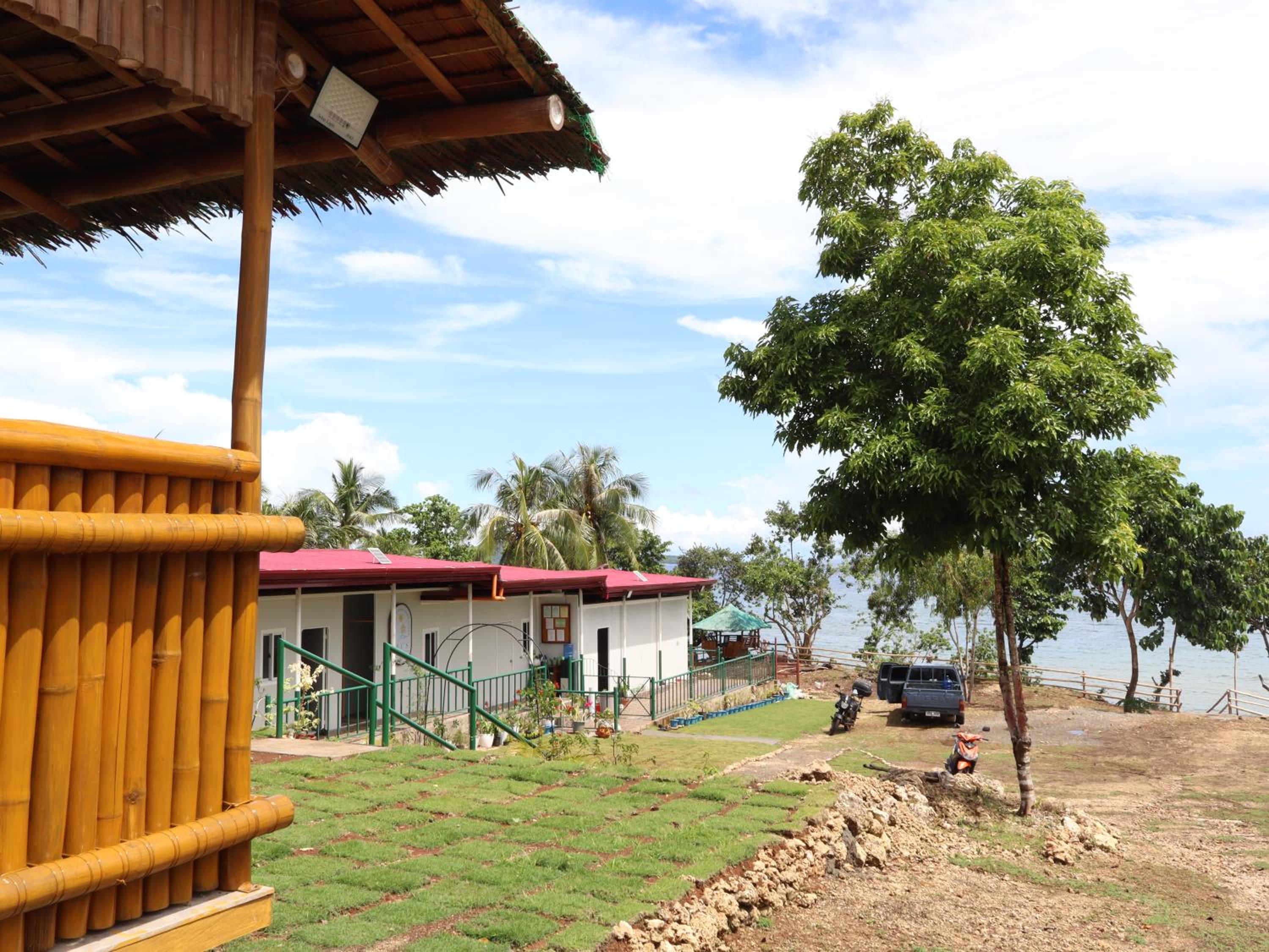 Tez's Backpacking Lodge