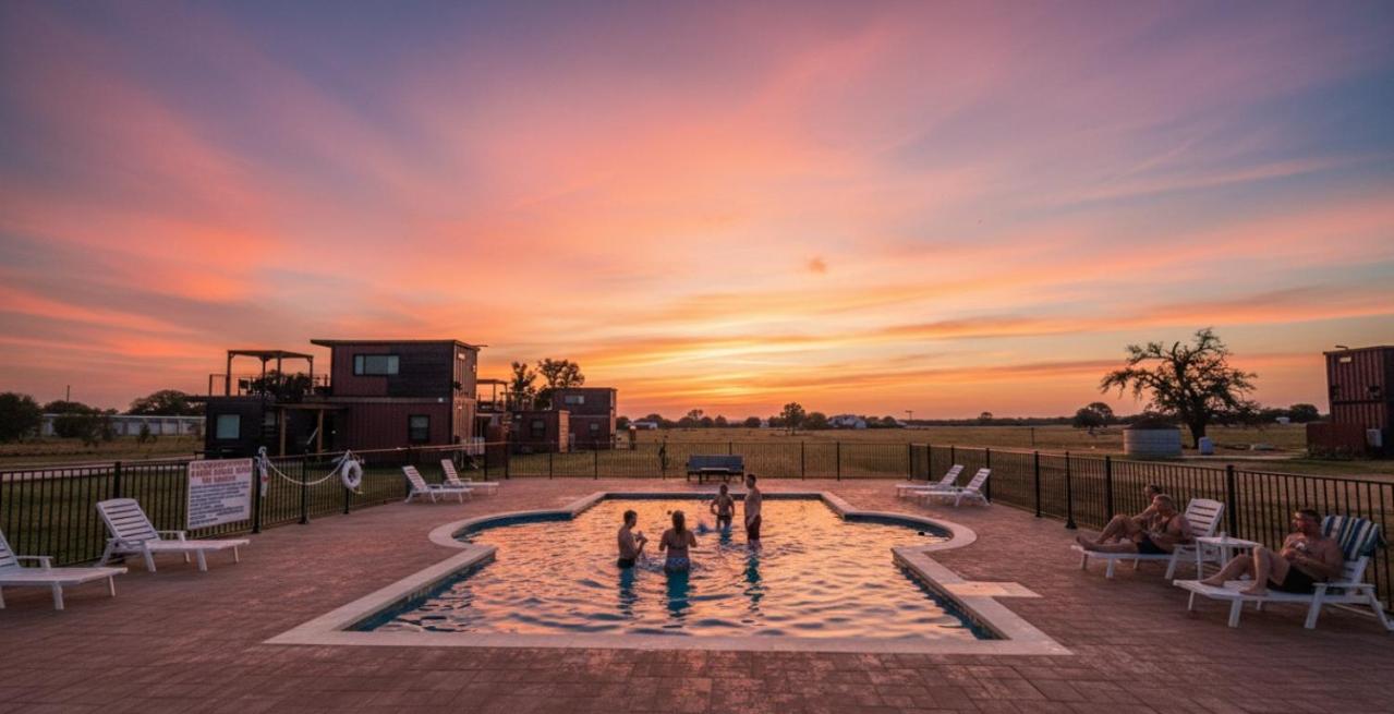 NEW Pickleball, Cornhole, Pool, Patio & Hot Tub
