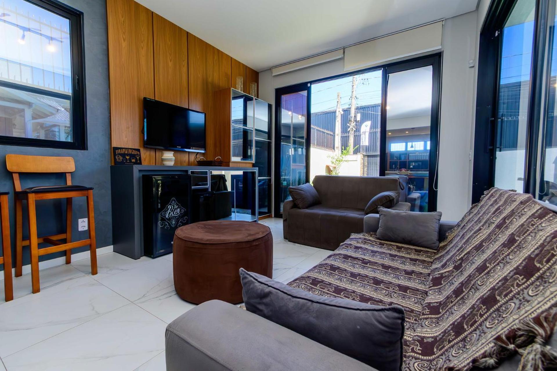 Casa na praia Brava com piscina e jardim WM9244