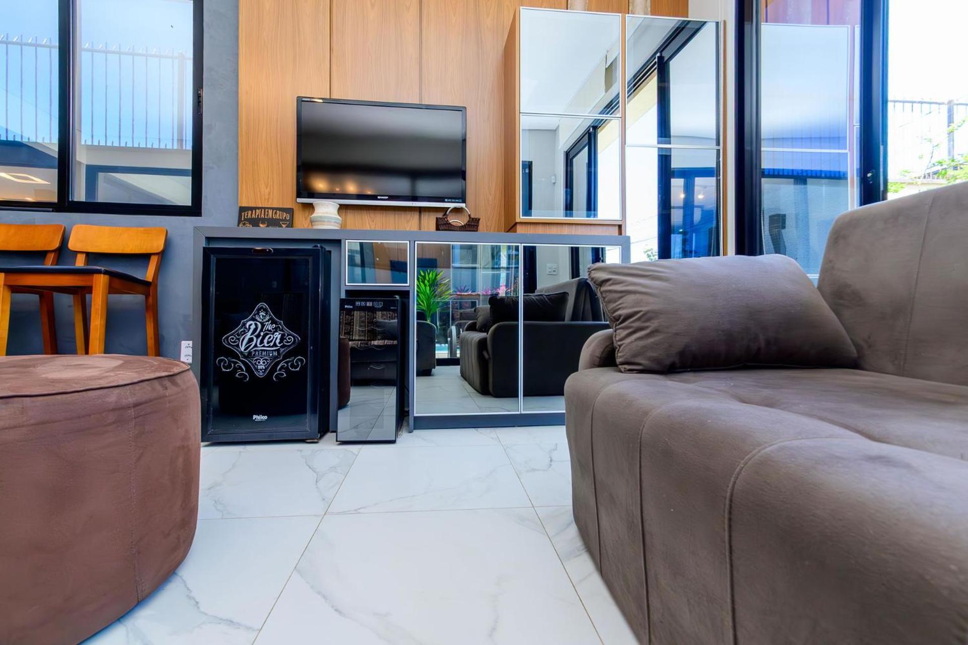 Casa na praia Brava com piscina e jardim WM9244