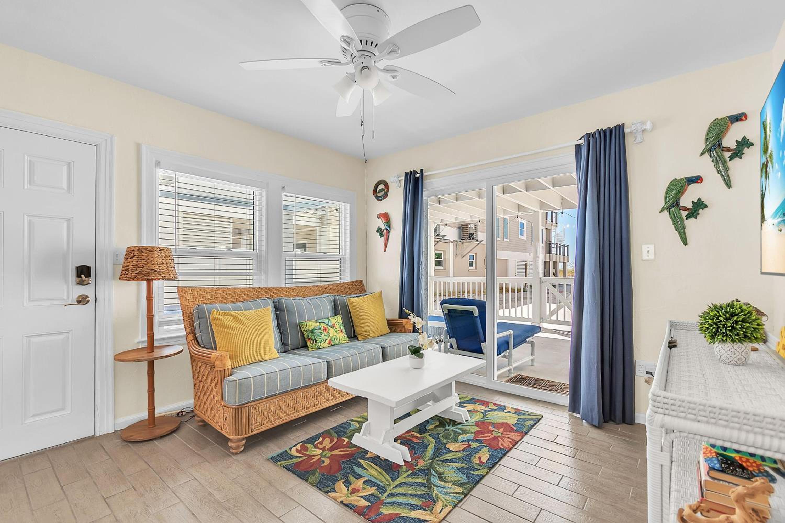 John's Pass-Time Beach Cottage #1