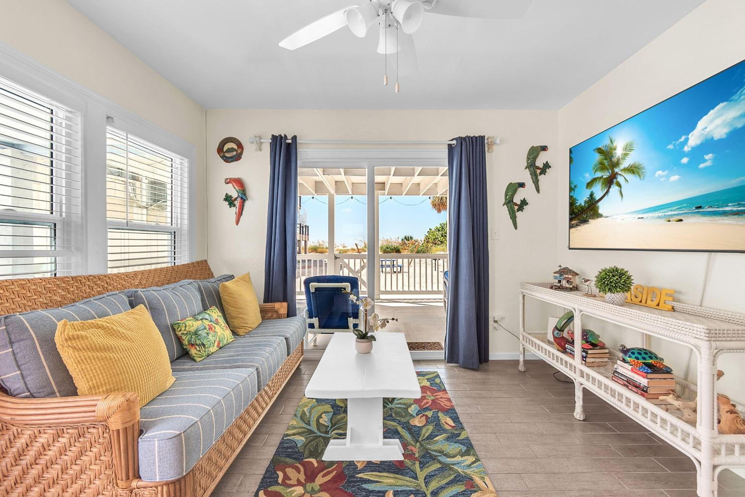 John's Pass-Time Beach Cottage #1