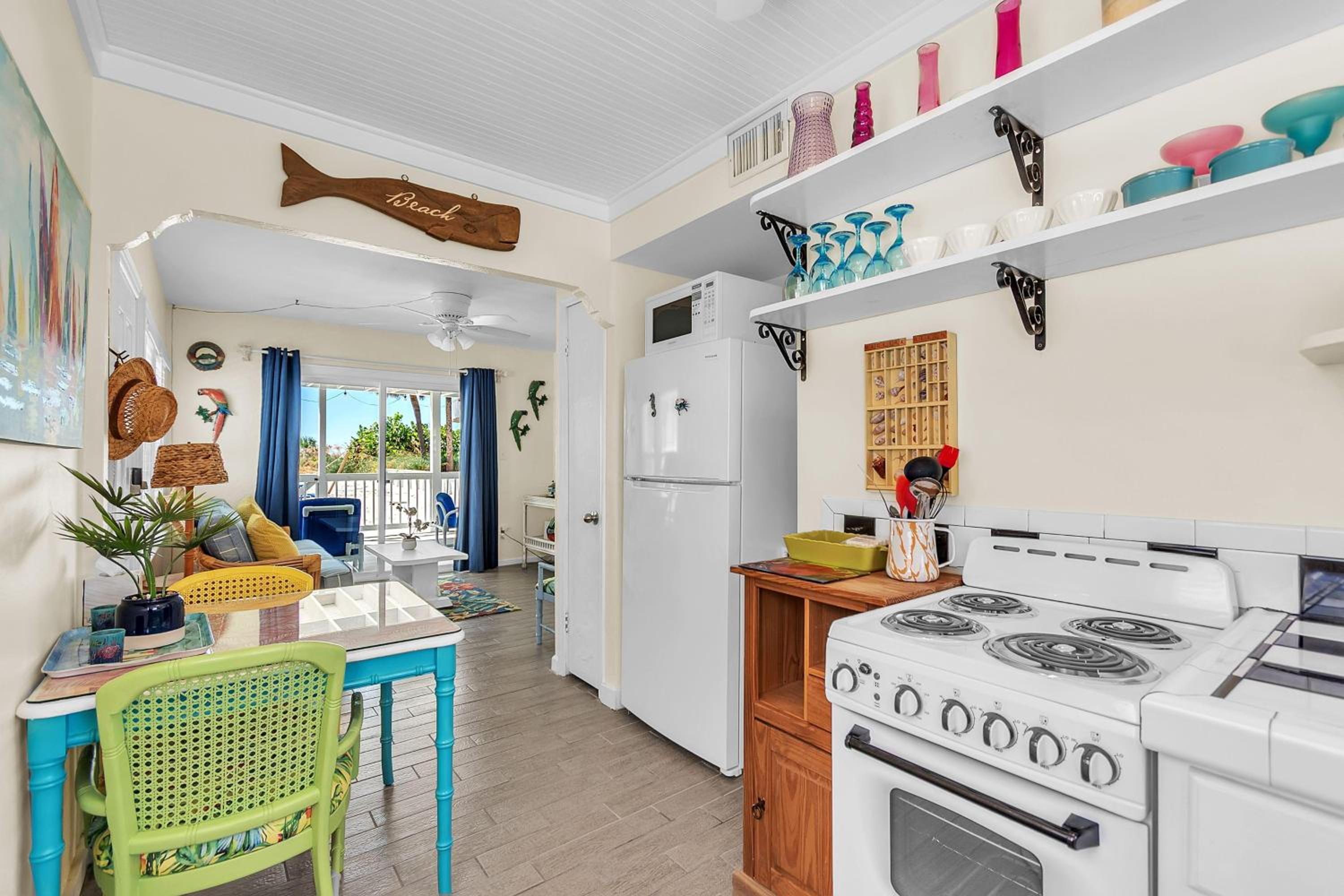 John's Pass-Time Beach Cottage #1