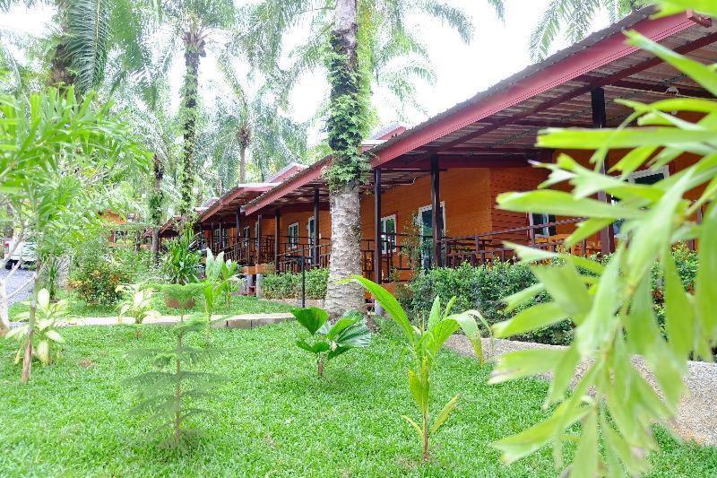 Palmthien Pool Villa Aonang