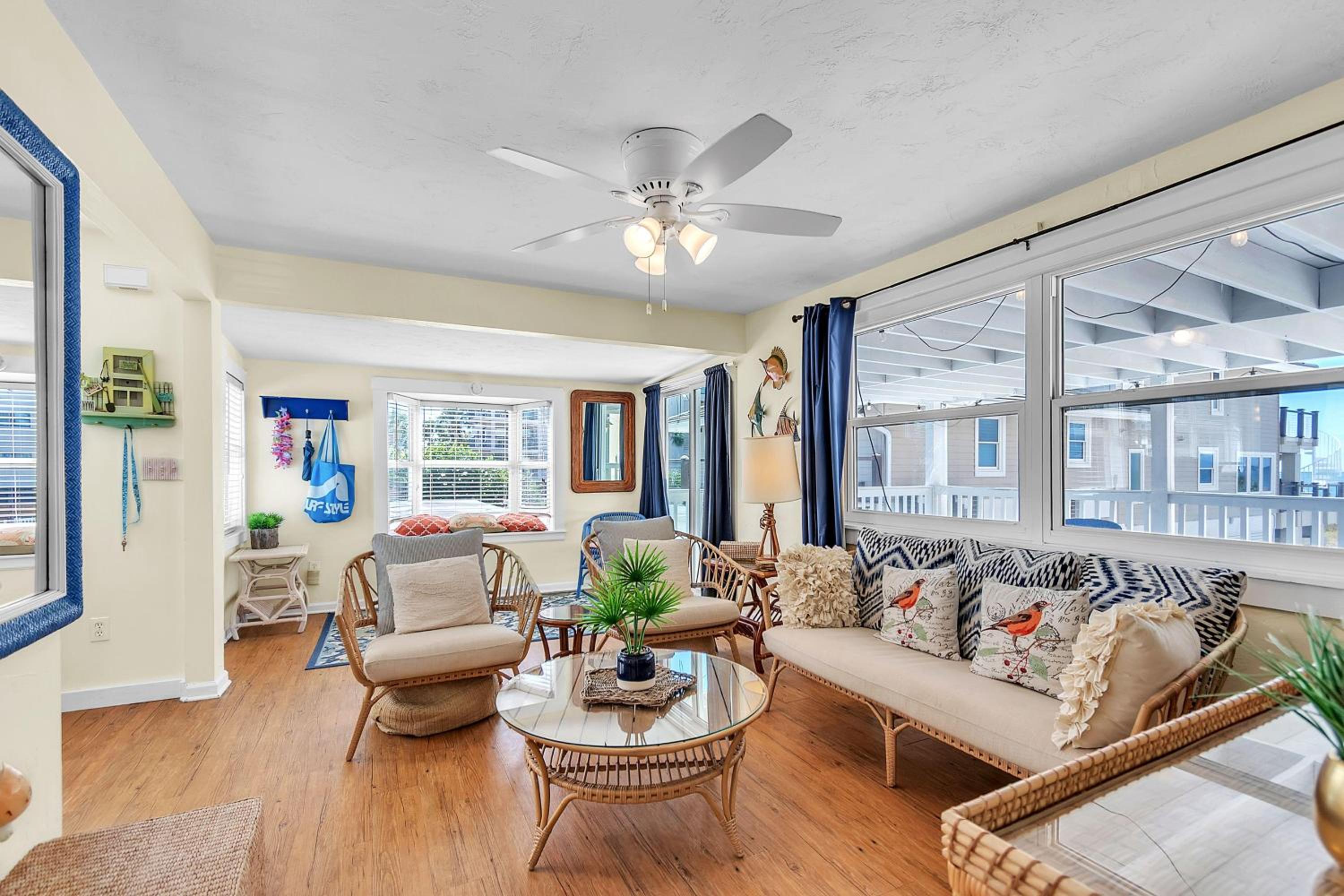 John's Pass-Time Beach Cottage #2