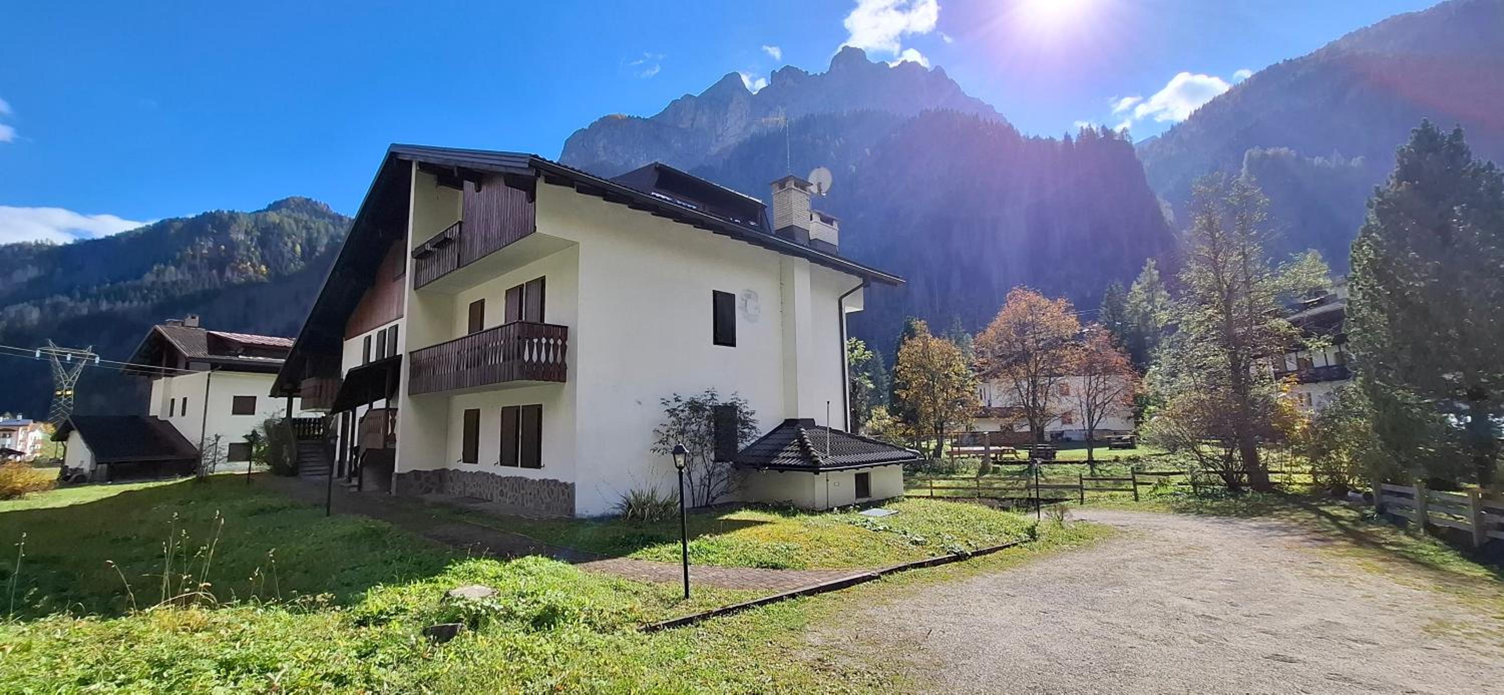 Sasso Bianco Home - Mountain View & Private Parking