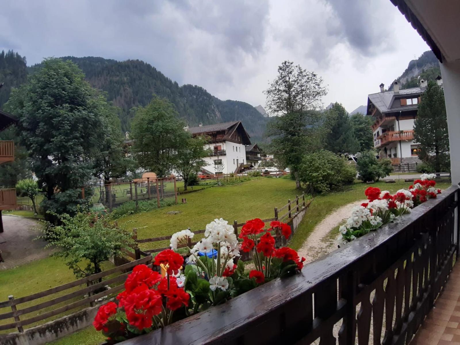 Sasso Bianco Home - Mountain View & Private Parking
