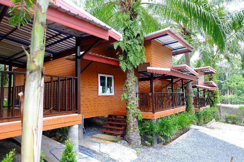Palmthien Pool Villa Aonang