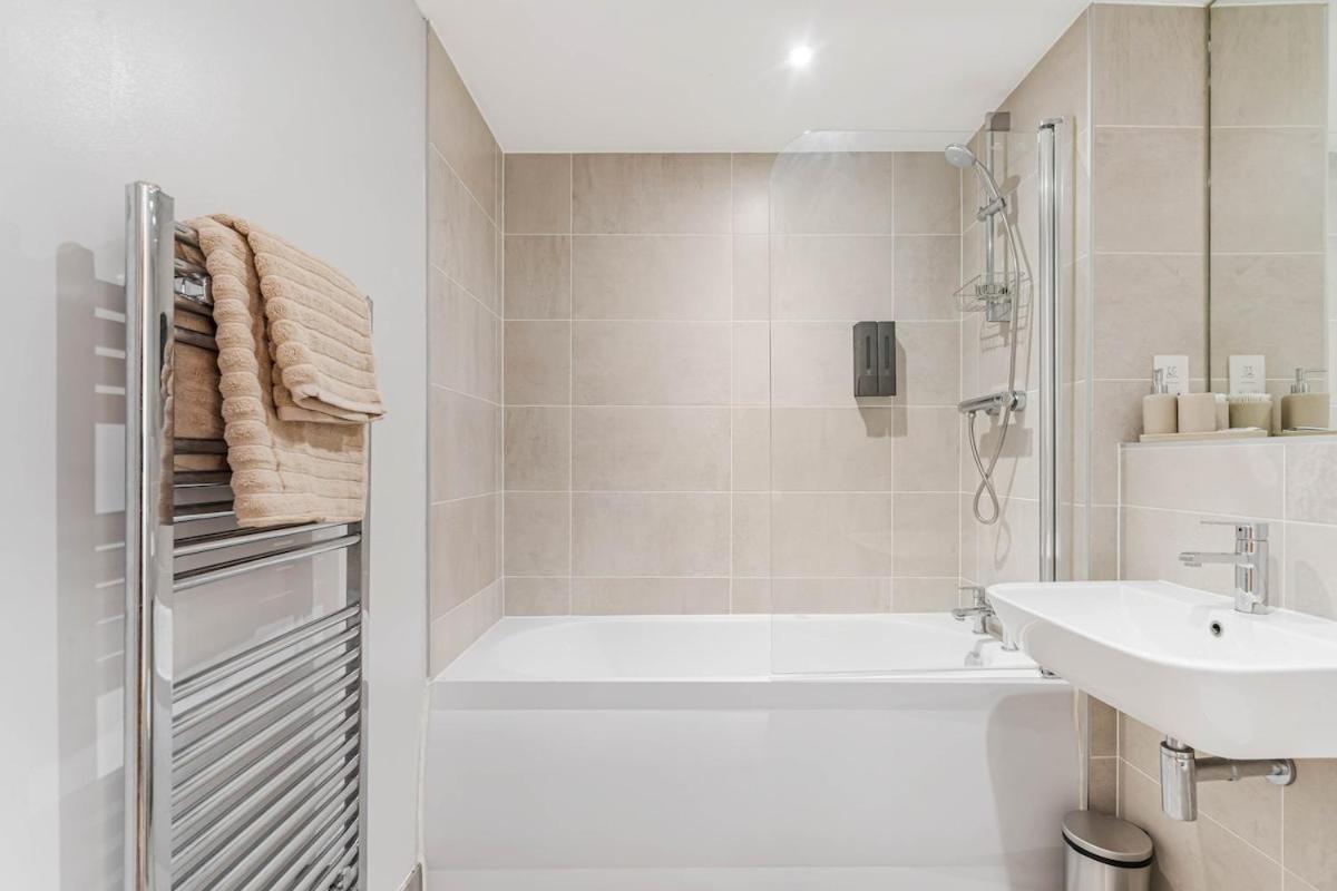City centre Free Parking Sleeps 3