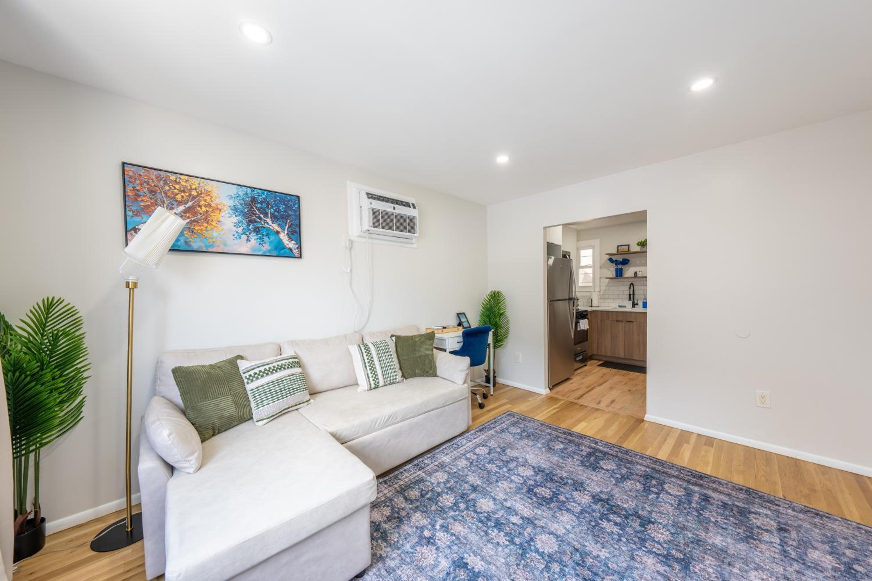 Modern 2BR North Ironbound Apartment