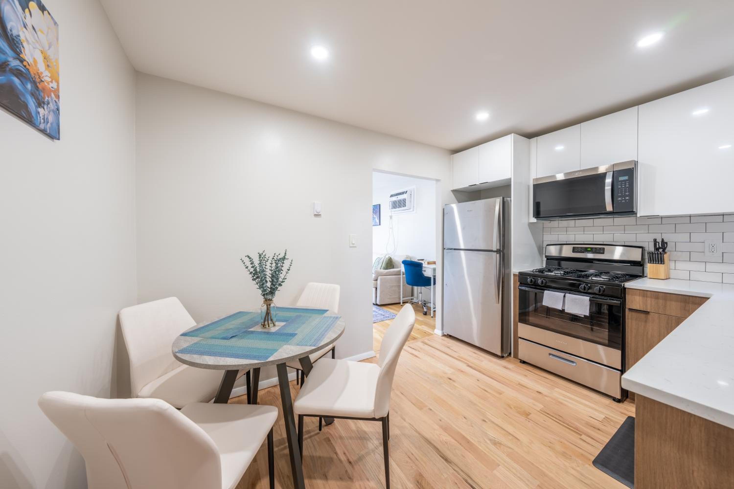 Modern 2BR North Ironbound Apartment