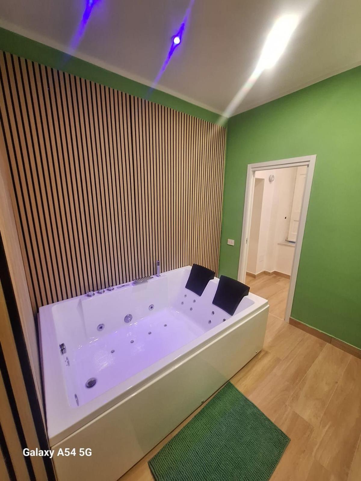 Luxury Suites Glory Tower