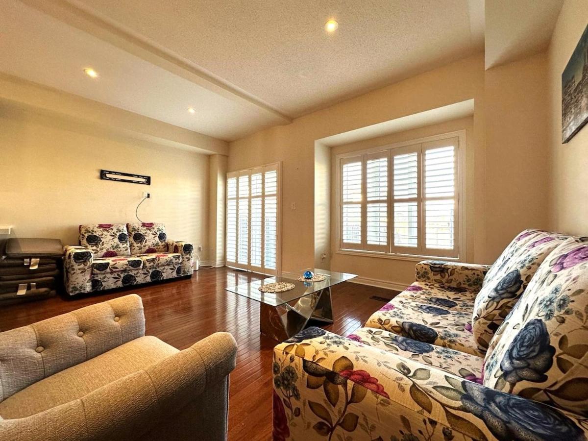 Comfortable Residential 4BR Home with 2 Free Parking