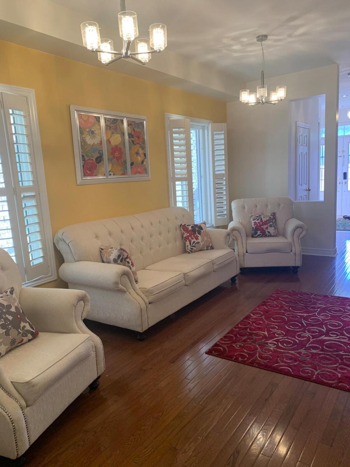 Comfortable Residential 4BR Home with 2 Free Parking
