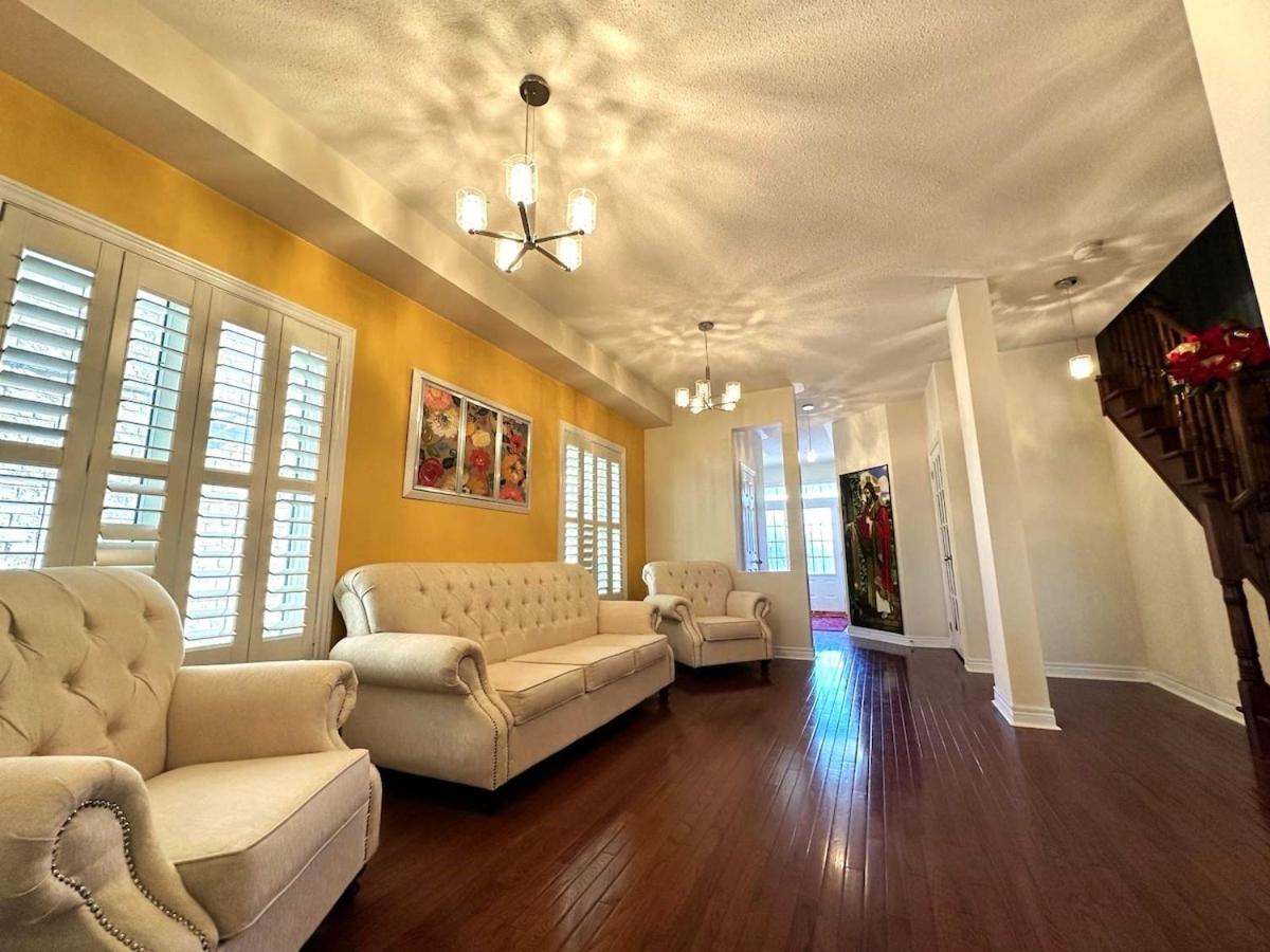 Comfortable Residential 4BR Home with 2 Free Parking